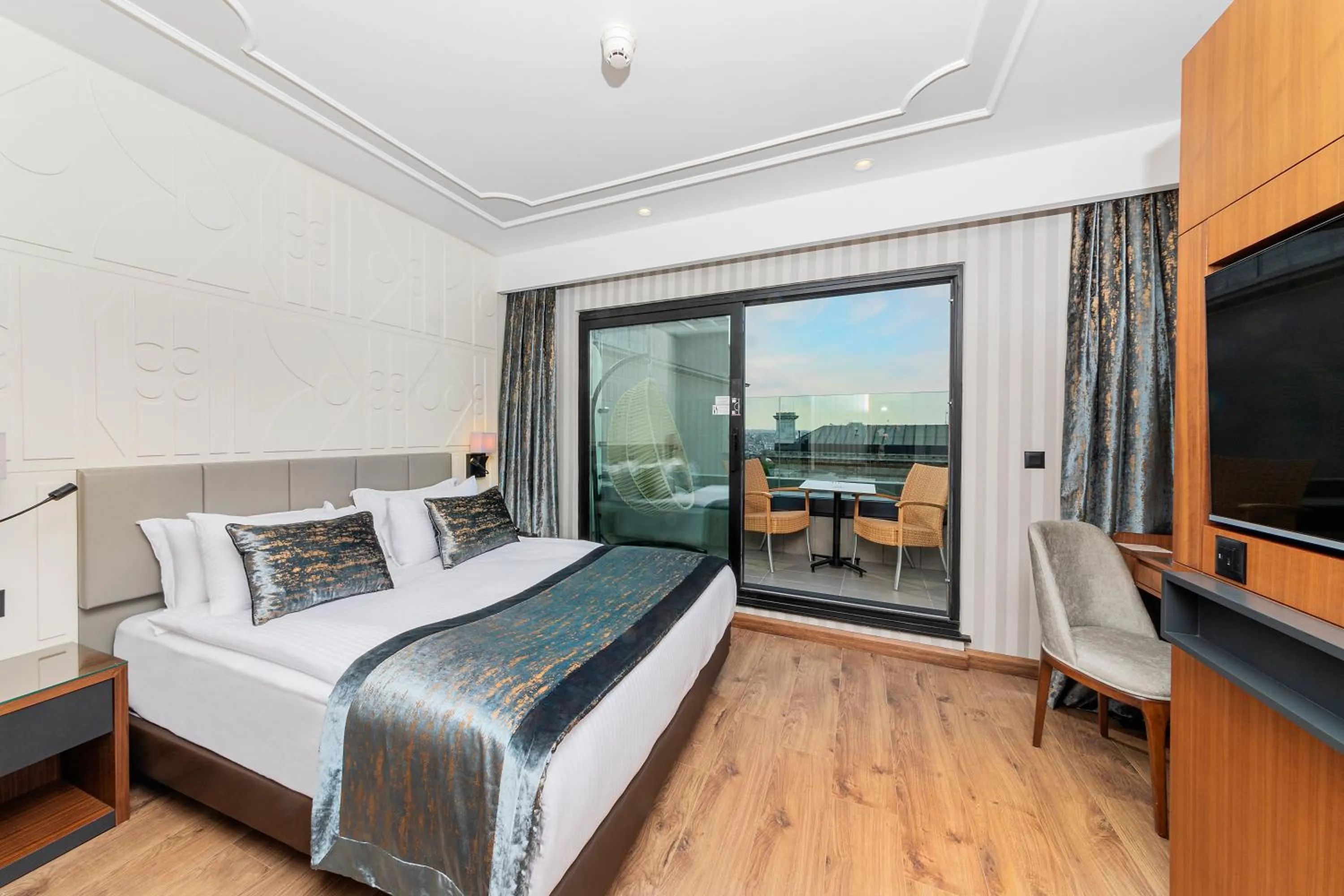 Bed in Mukarnas Pera Hotel