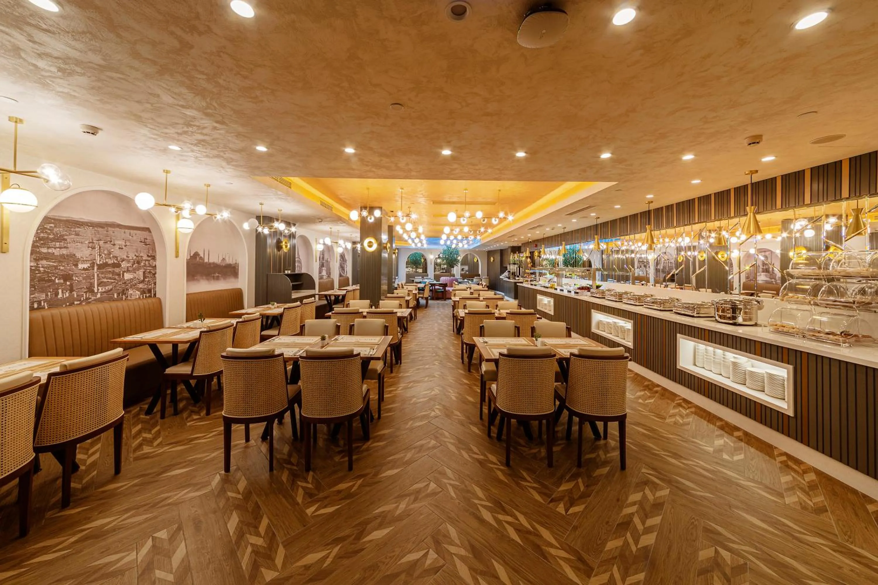 Restaurant/places to eat in Mukarnas Pera Hotel