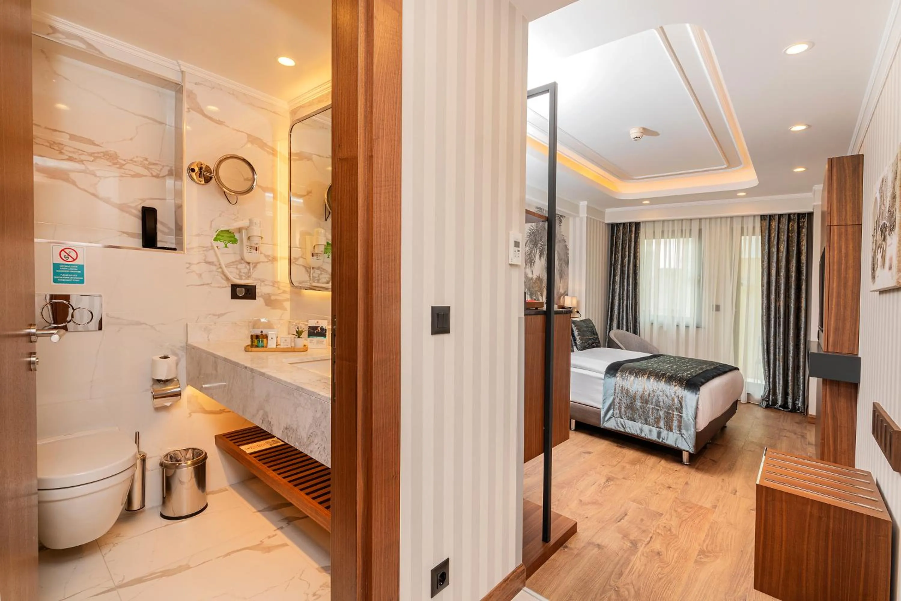 Bathroom, Bed in Mukarnas Pera Hotel