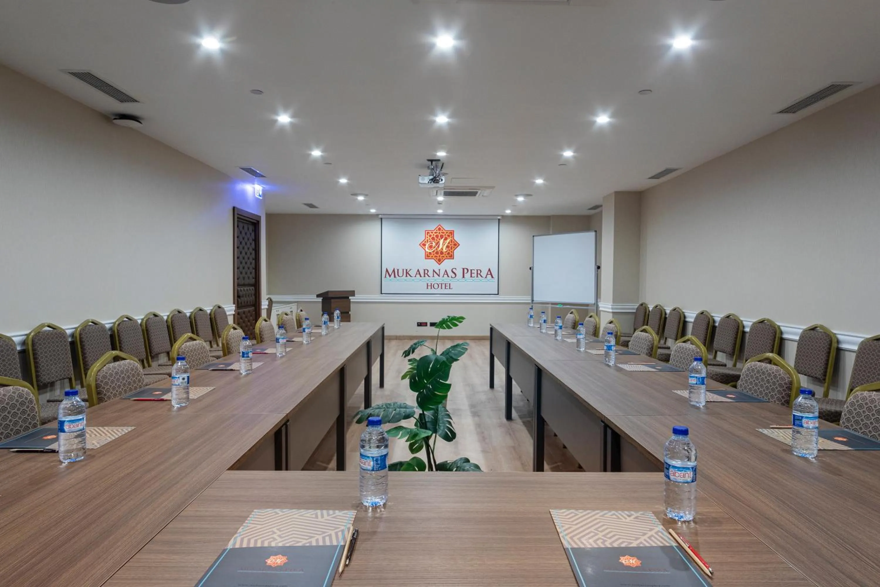 Meeting/conference room in Mukarnas Pera Hotel