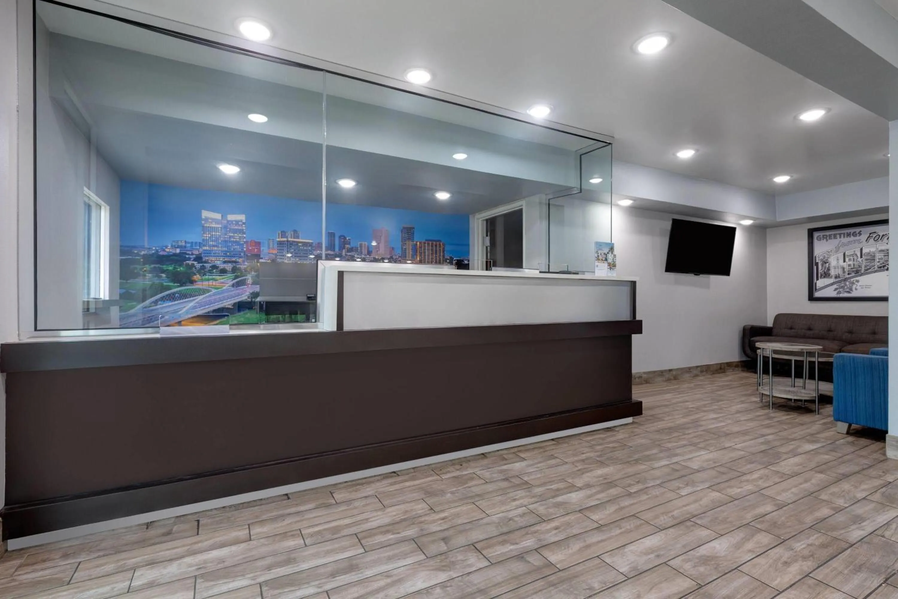Lobby or reception in Super 8 by Wyndham Fort Worth Entertainment District