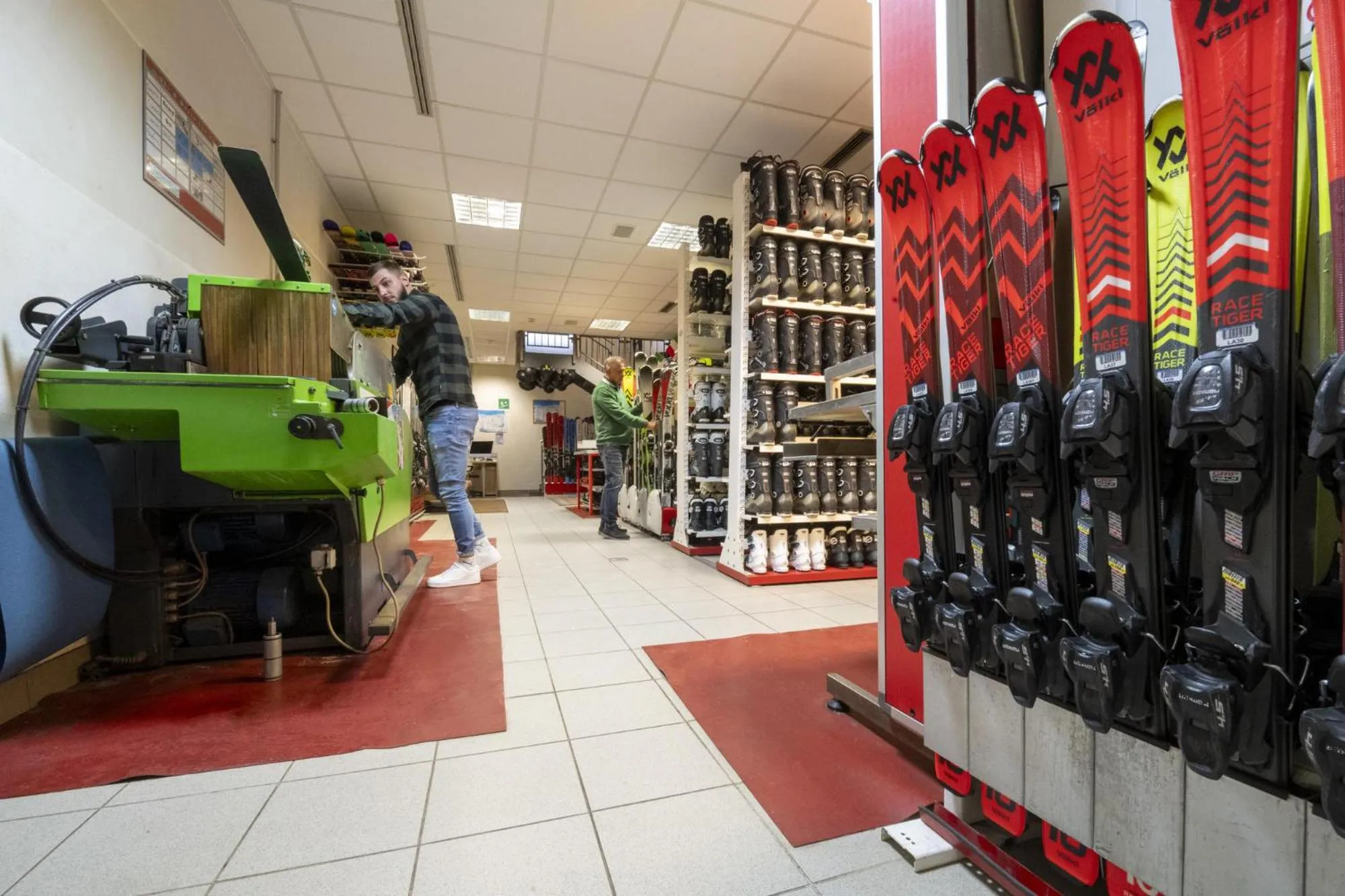 Skiing in Hotel Lac Salin Spa & Mountain Resort