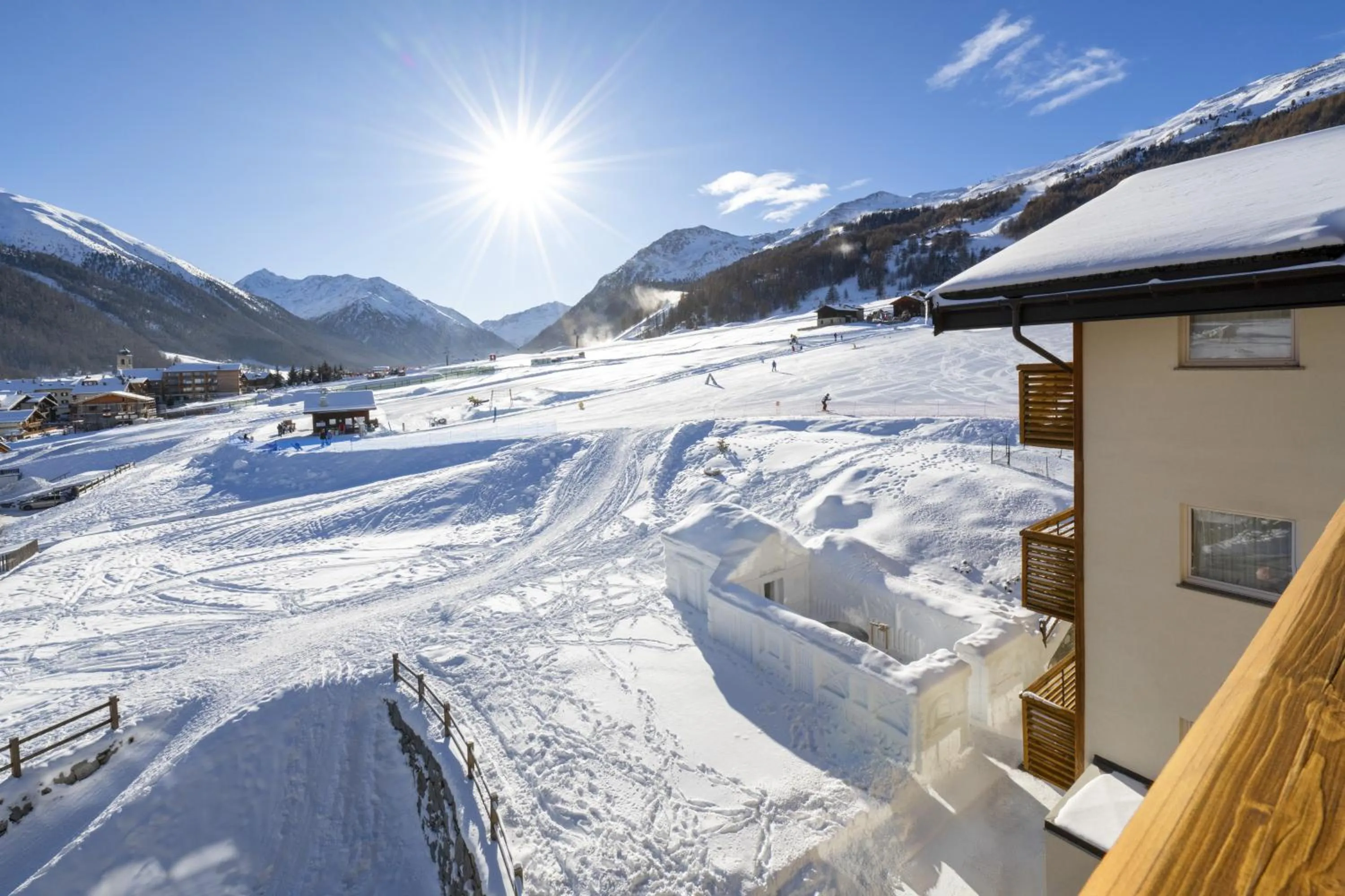 Balcony/Terrace in Hotel Lac Salin Spa & Mountain Resort