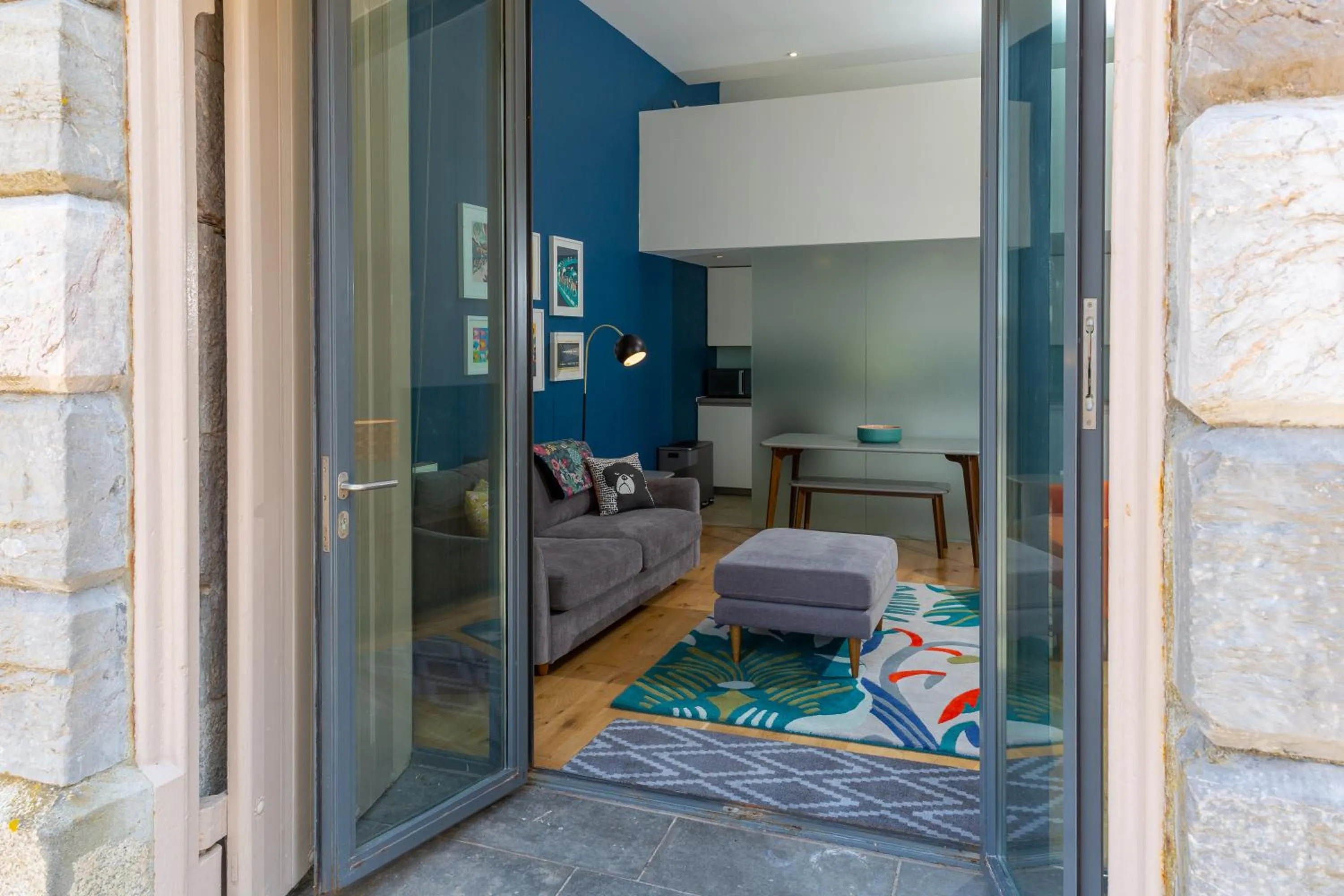 Living room, Bed in 2 Bed- Pureserviced 5 Brewhouse