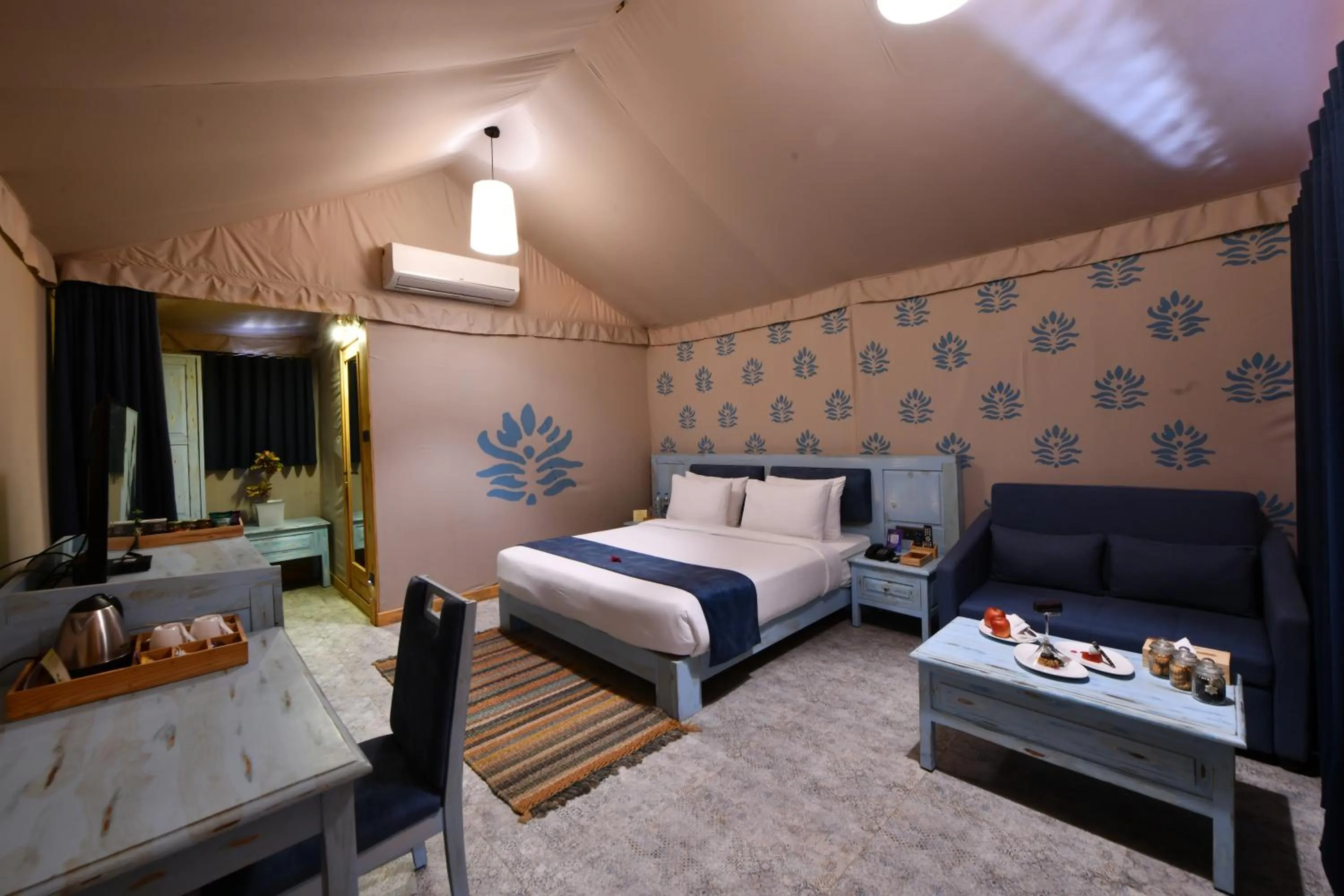 Photo of the whole room, Bed in The Fern Seaside Luxurious Tent Resort Diu