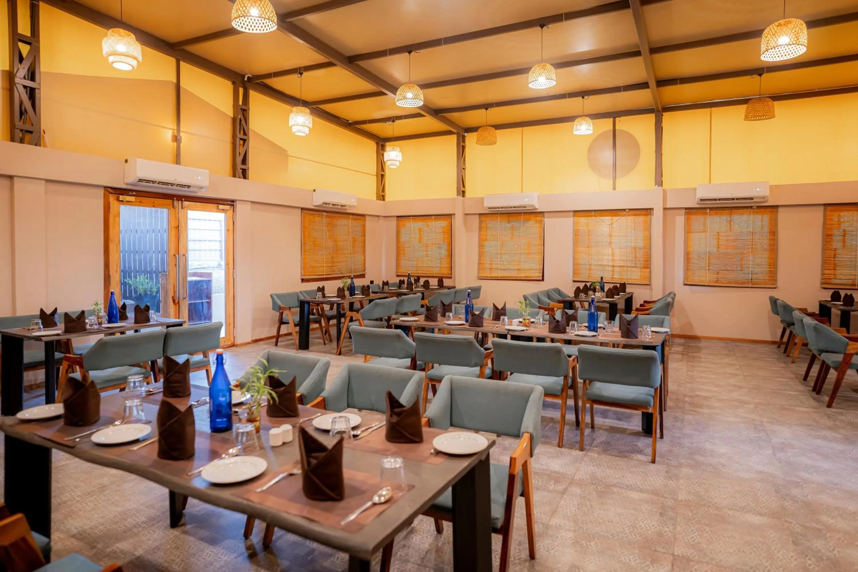 Restaurant/places to eat in The Fern Seaside Luxurious Tent Resort Diu