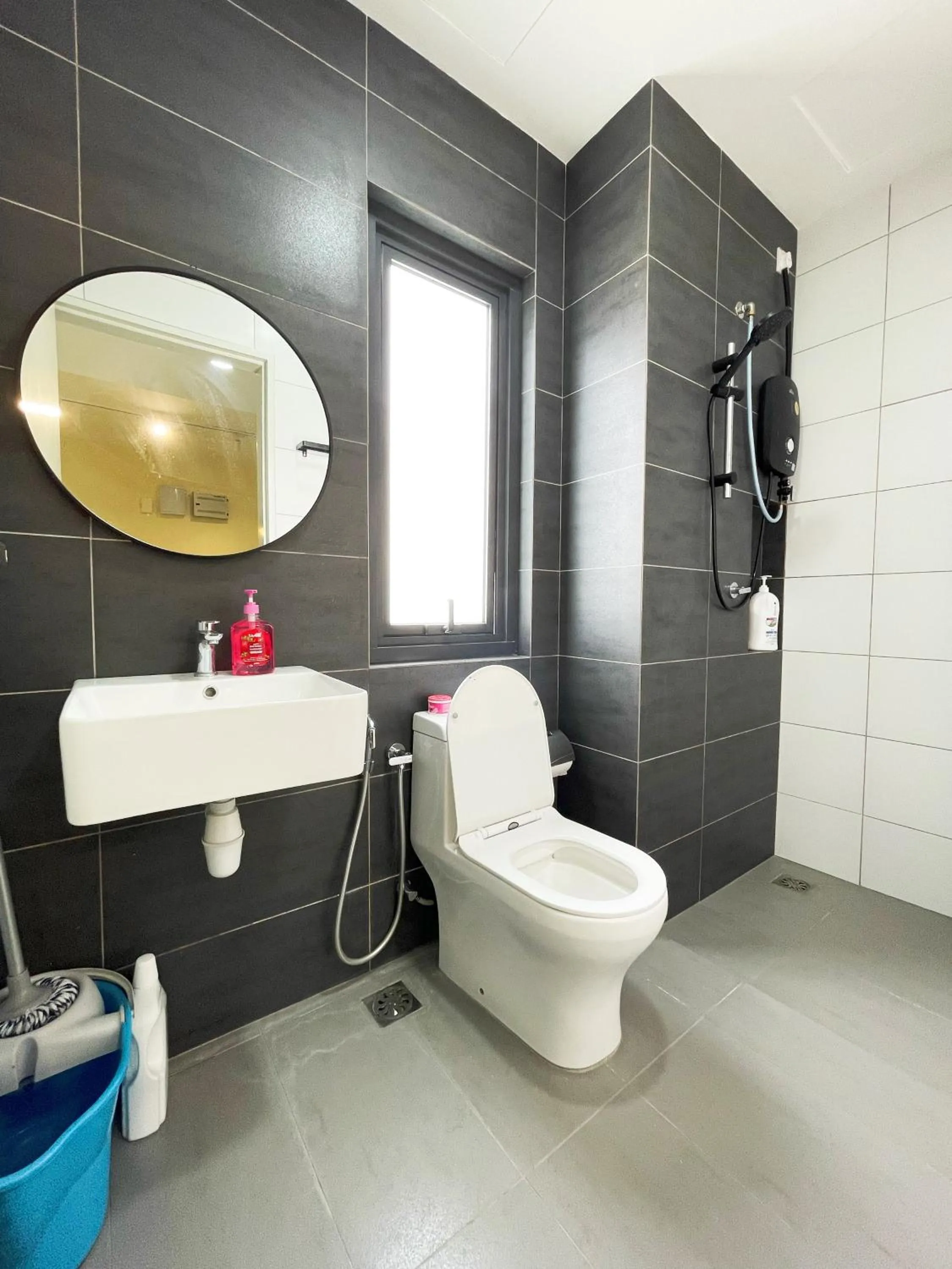 Bathroom in Horizon Suite Homestay, KLIA by S&T Homez