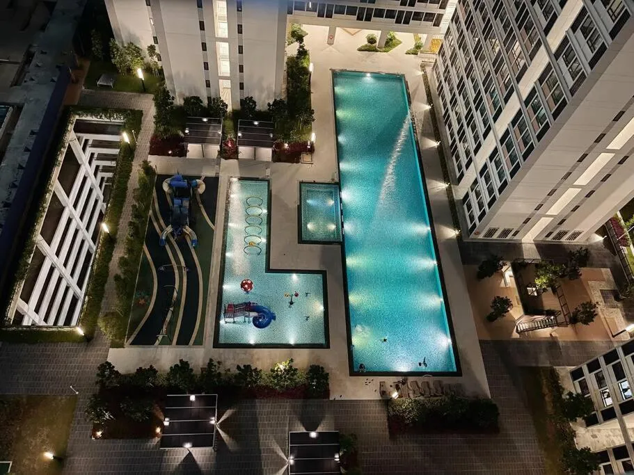Swimming pool in Horizon Suite Homestay, KLIA by S&T Homez