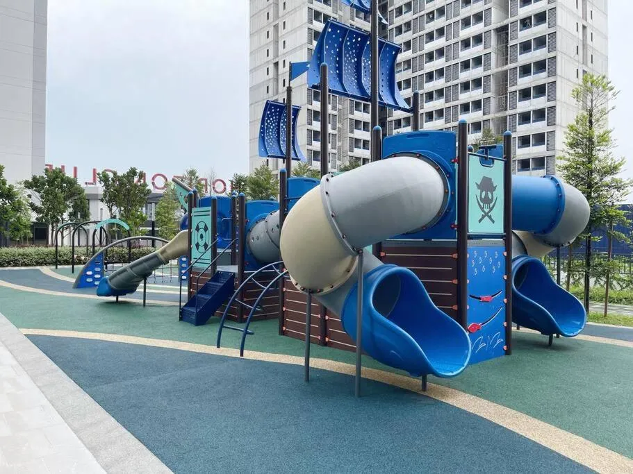 Children play ground in Horizon Suite Homestay, KLIA by S&T Homez