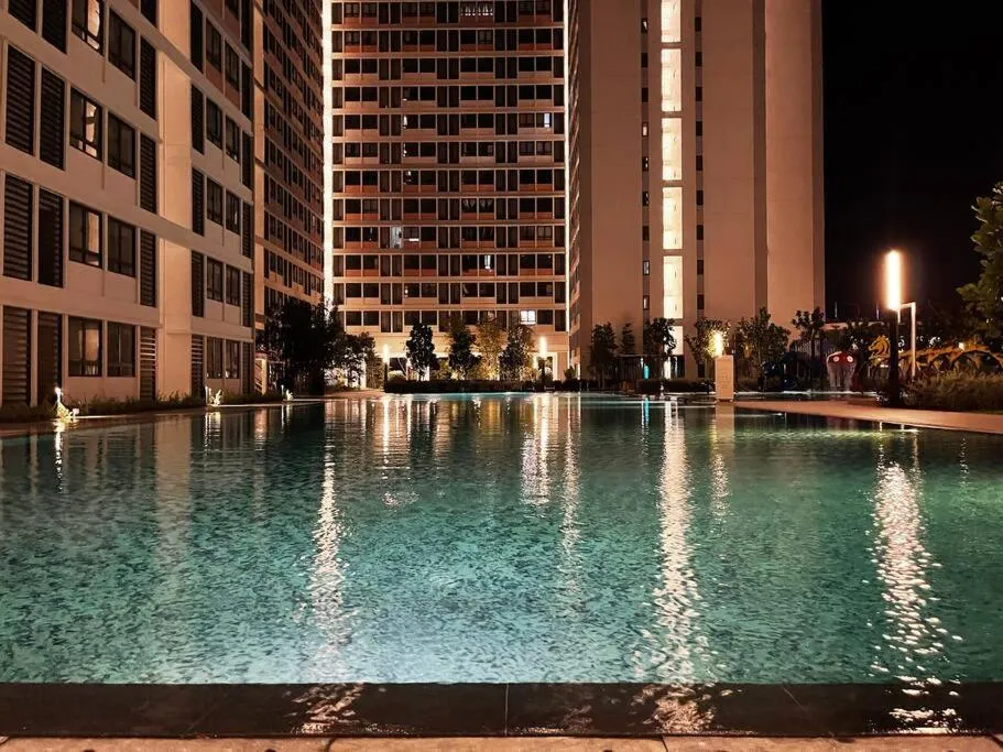 Swimming pool in Horizon Suite Homestay, KLIA by S&T Homez