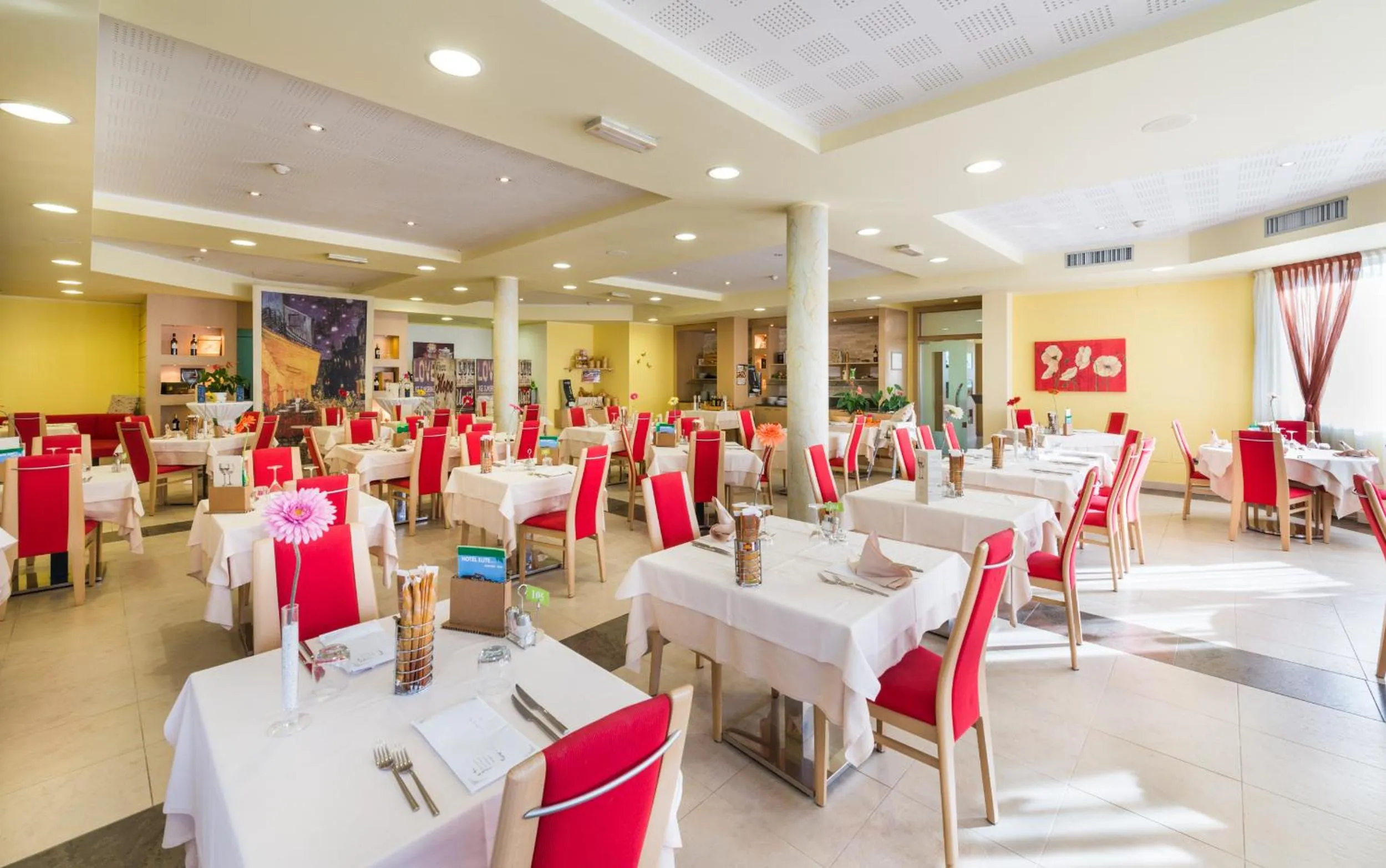 Restaurant/places to eat in Nature Bio Hotel Elite