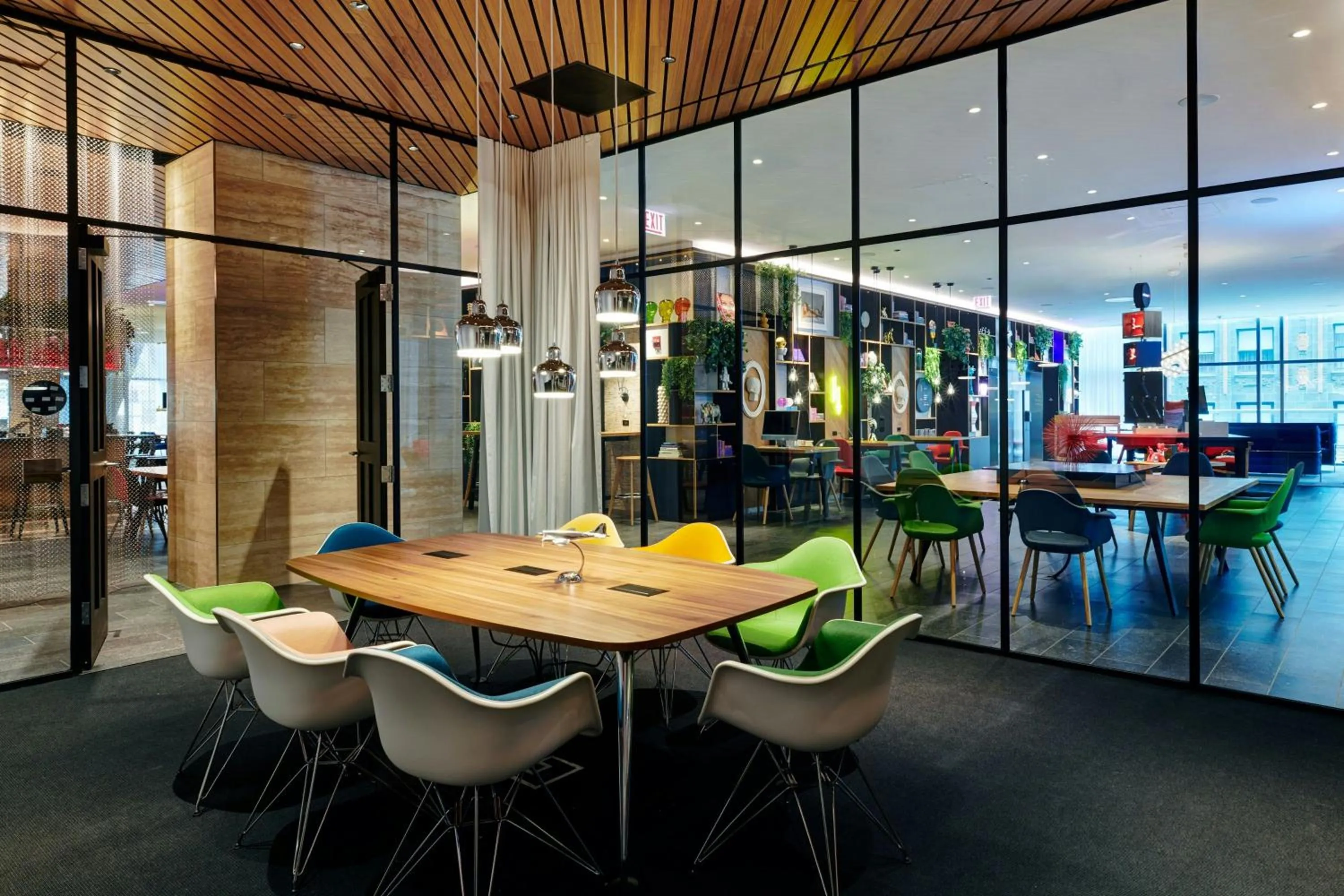 Meeting/conference room in citizenM Chicago Downtown
