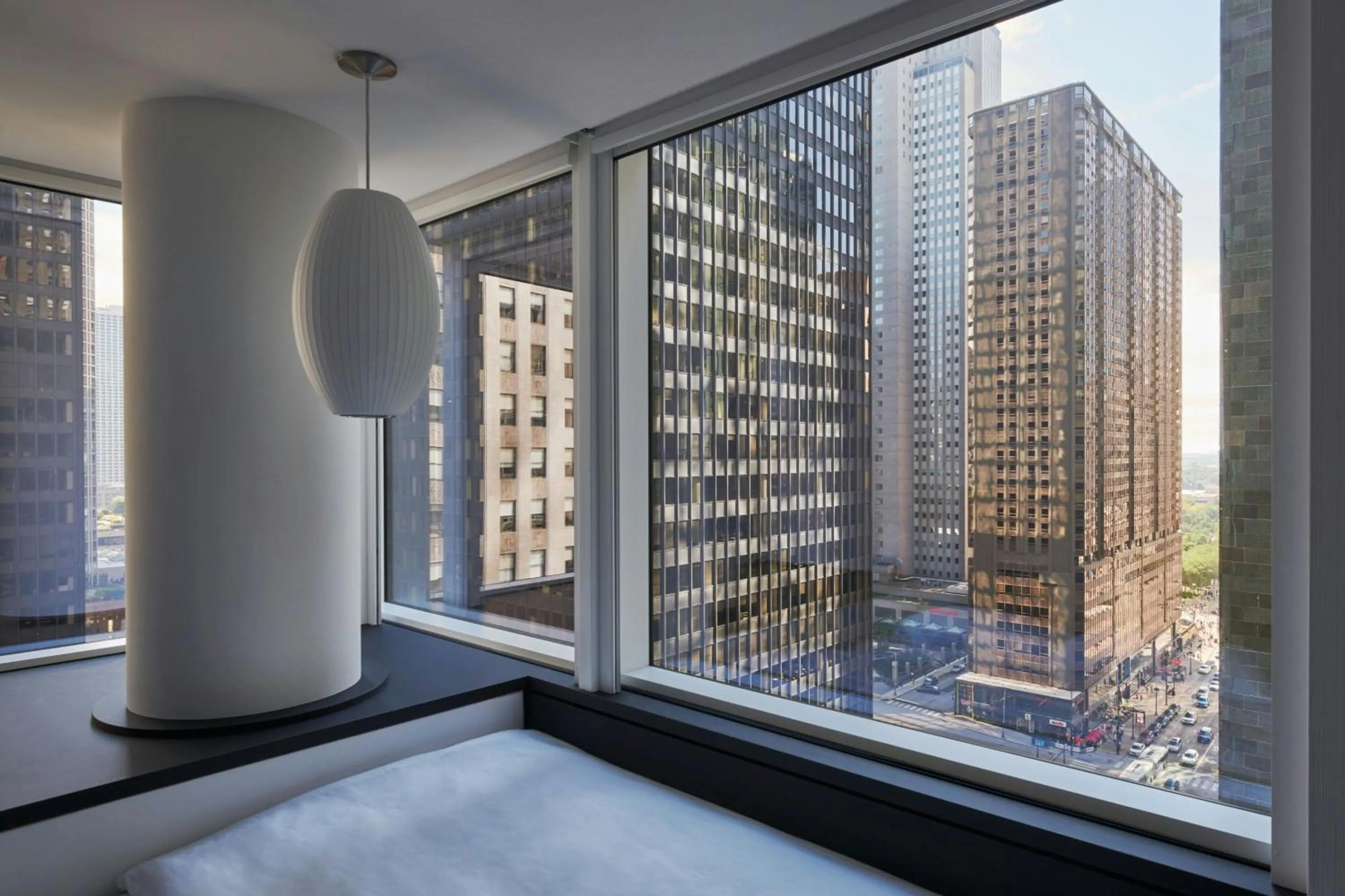 Bedroom, Bed in citizenM Chicago Downtown
