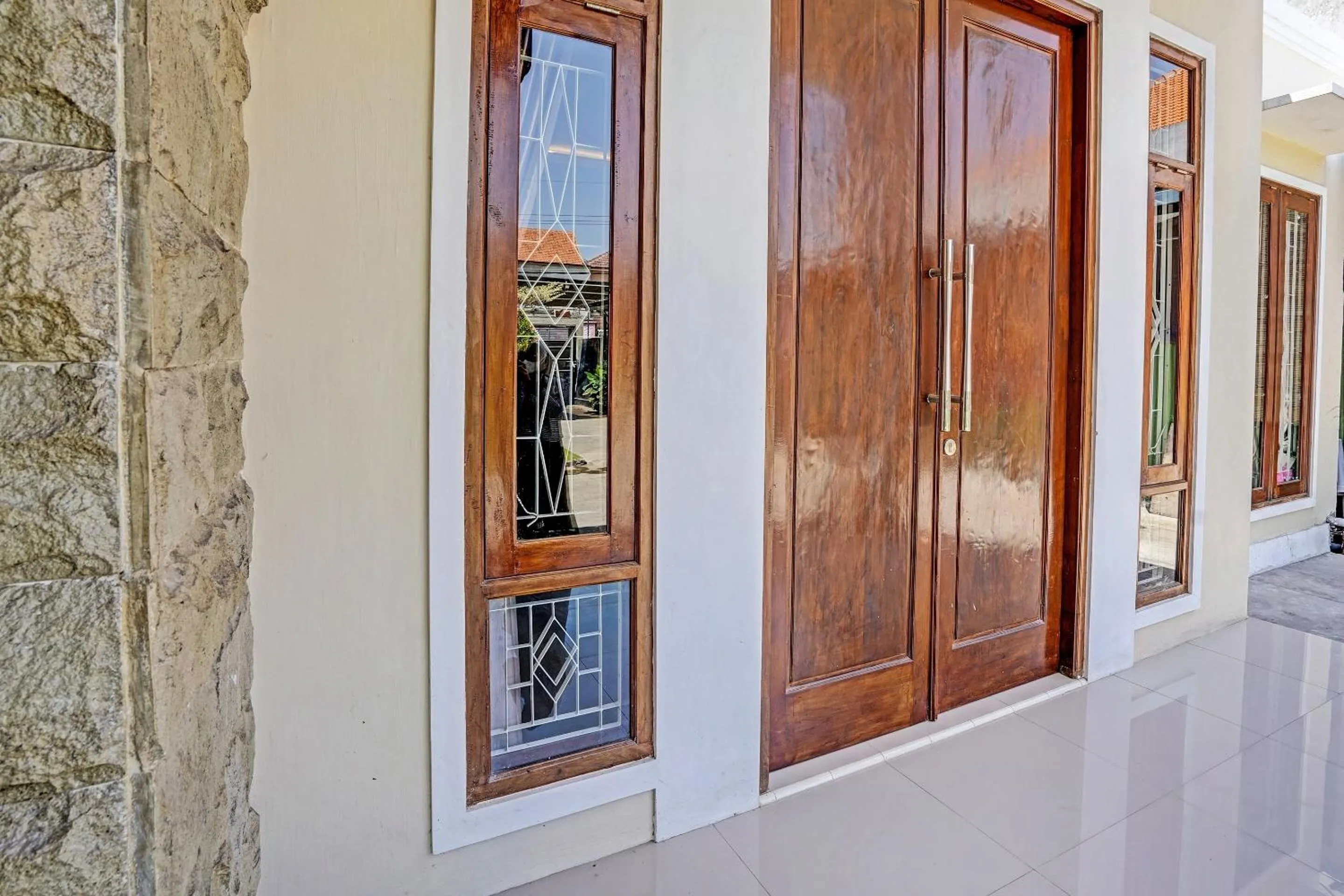 Lobby or reception in Hotel O Reva Residence Syariah