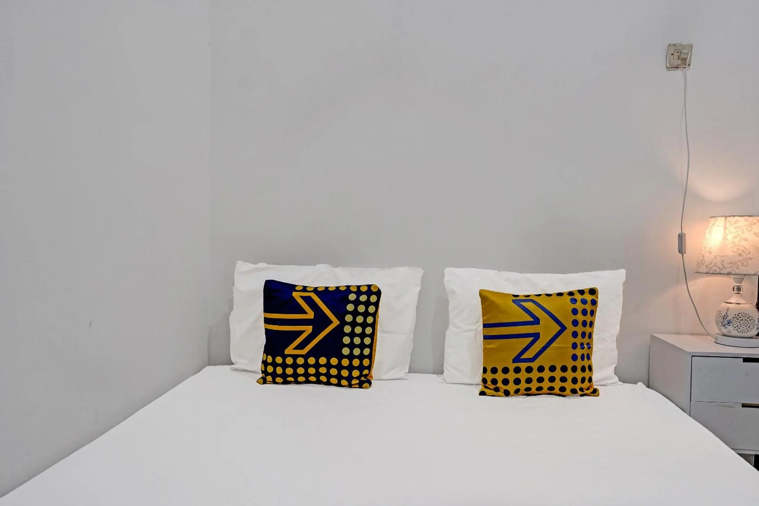 Bedroom, Bed in Hotel O Reva Residence Syariah