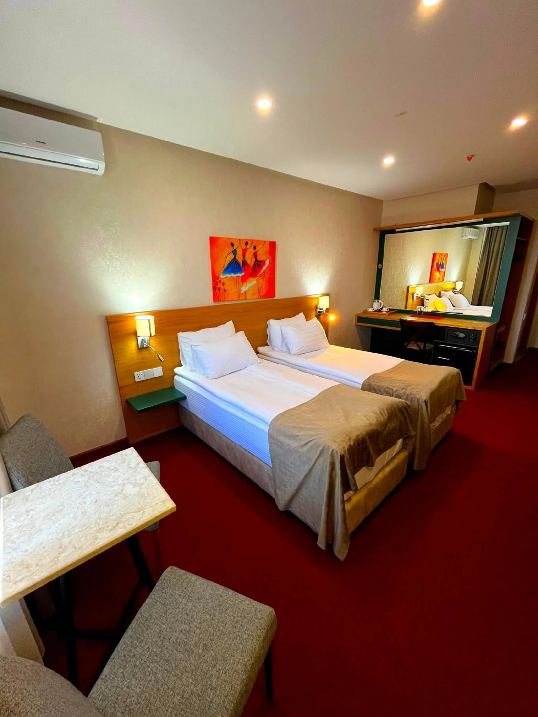 Bed in GOLDEN IR-ME_NI