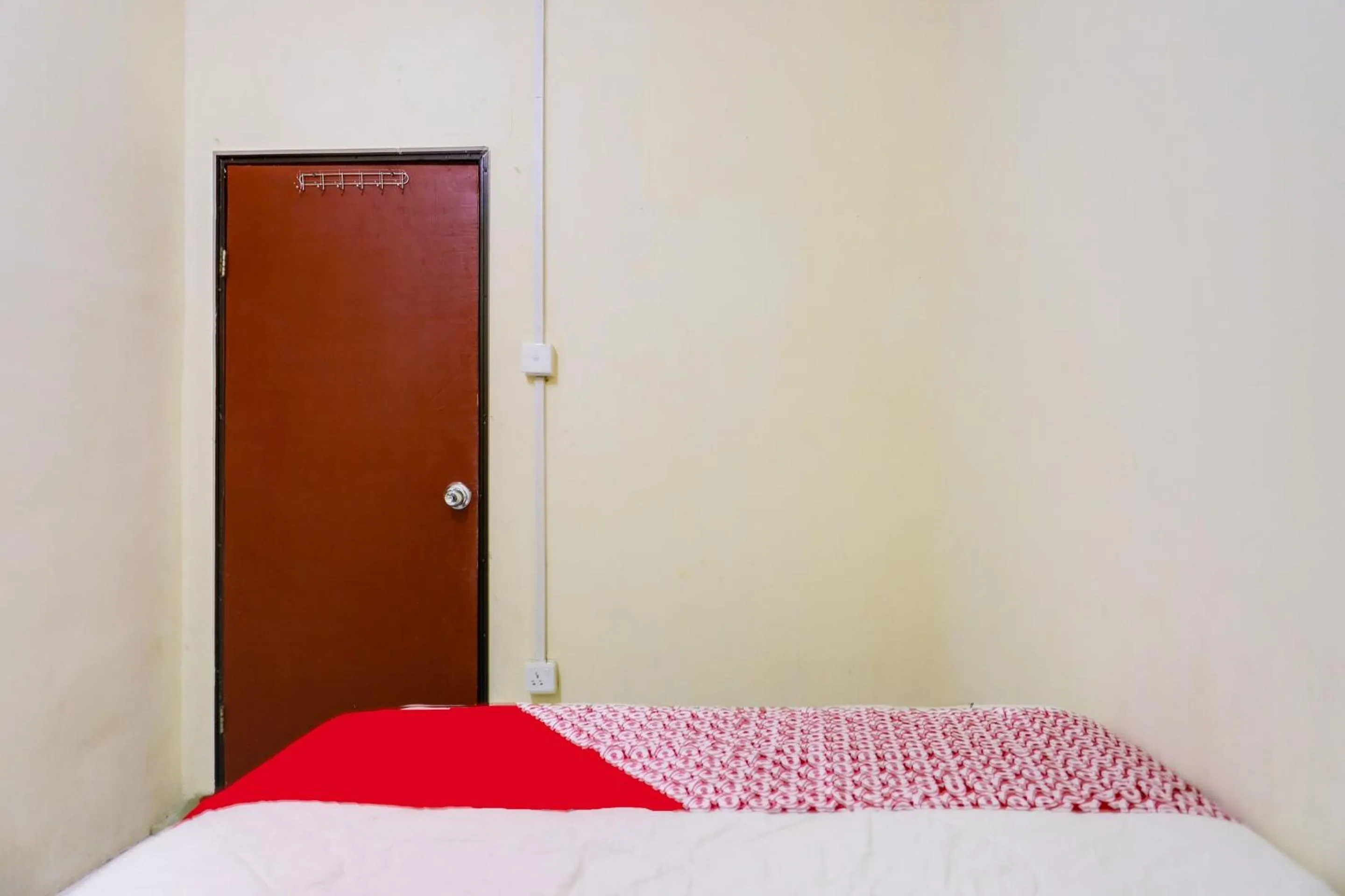 Bedroom, Bed in Hotel O Ringin Pitu 1 Syariah