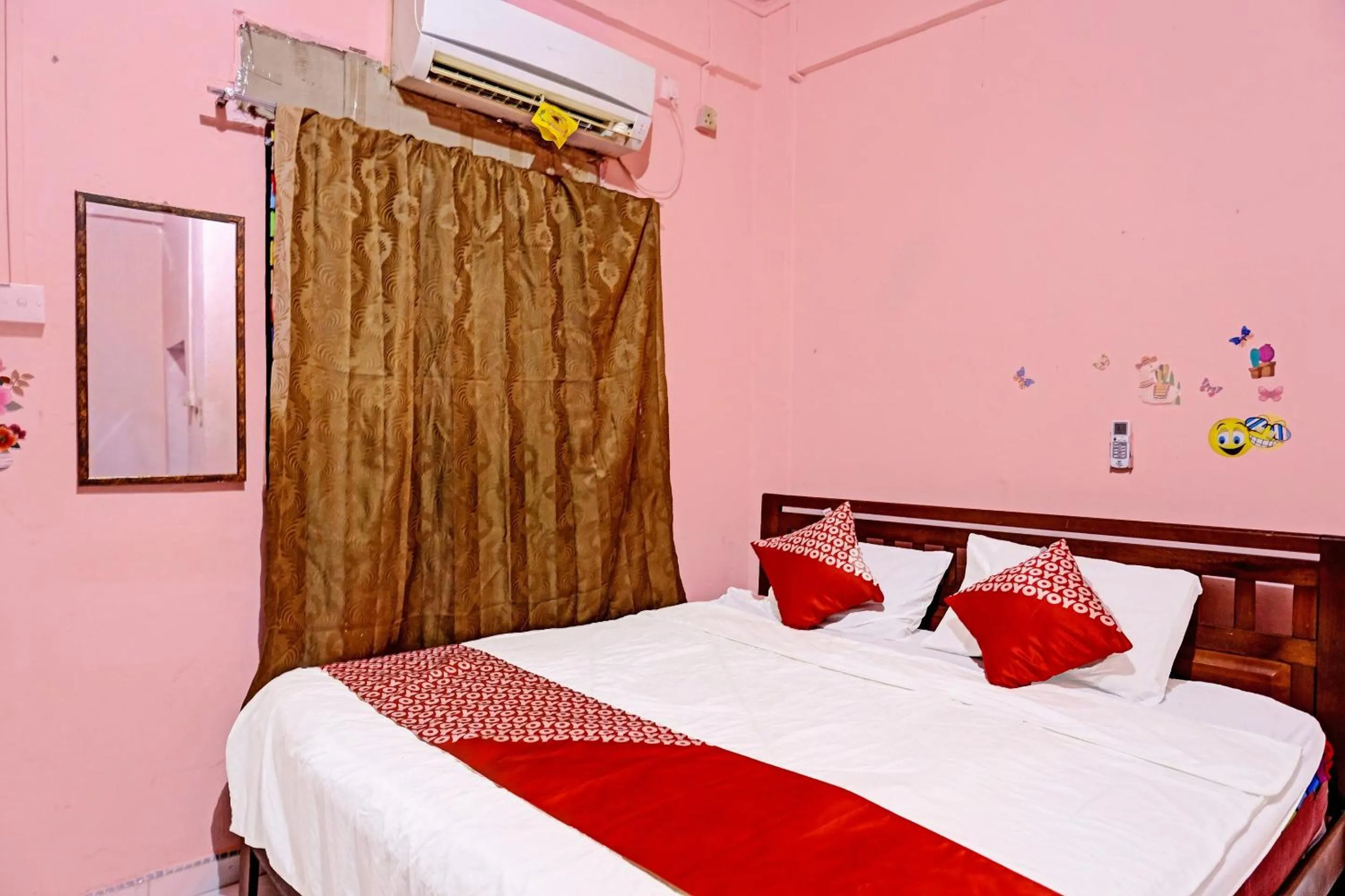 Bedroom, Bed in Hotel O Duta Stay
