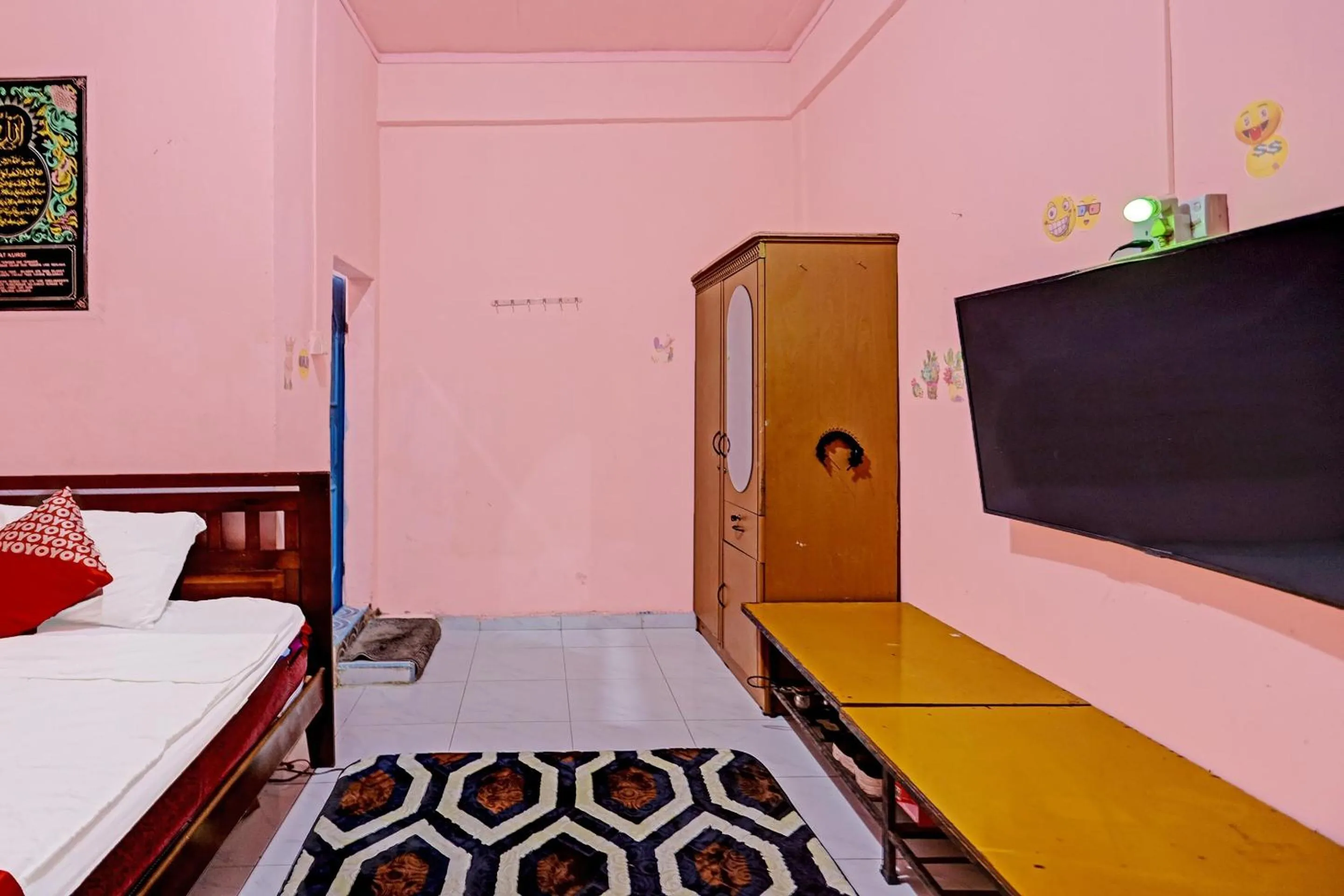 Bedroom, Bed in Hotel O Duta Stay