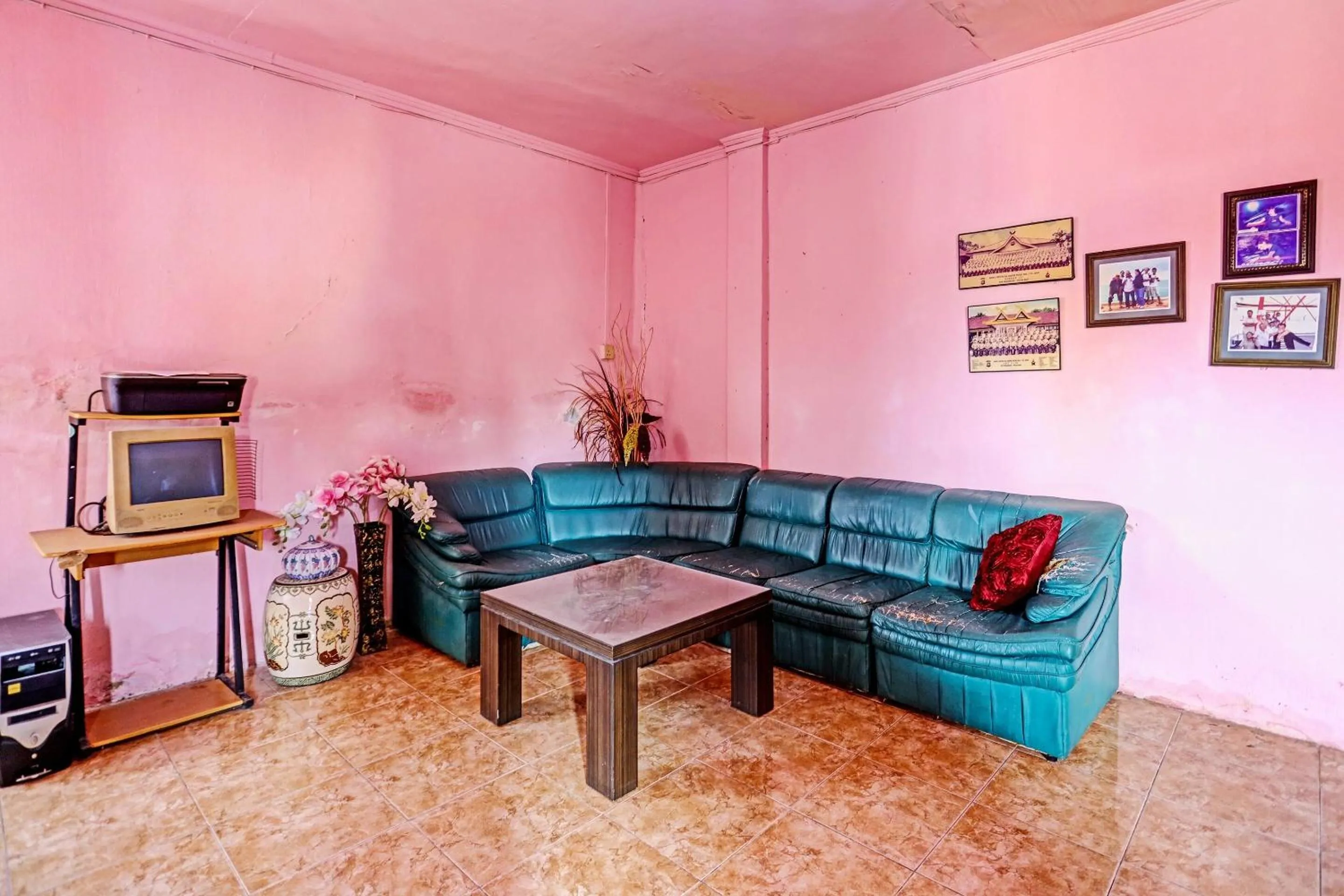 Lobby or reception in Hotel O Duta Stay