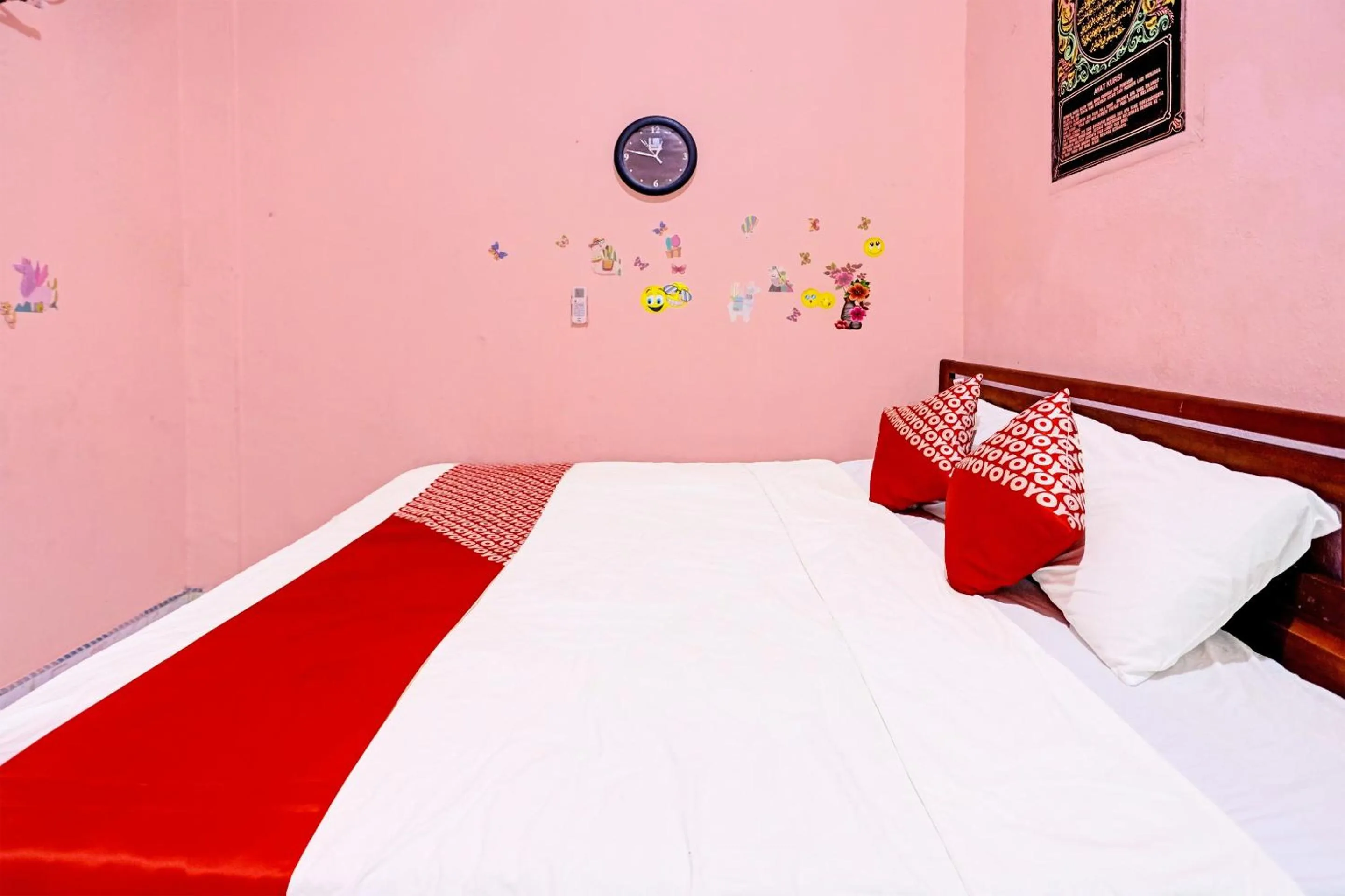 Bedroom, Bed in Hotel O Duta Stay