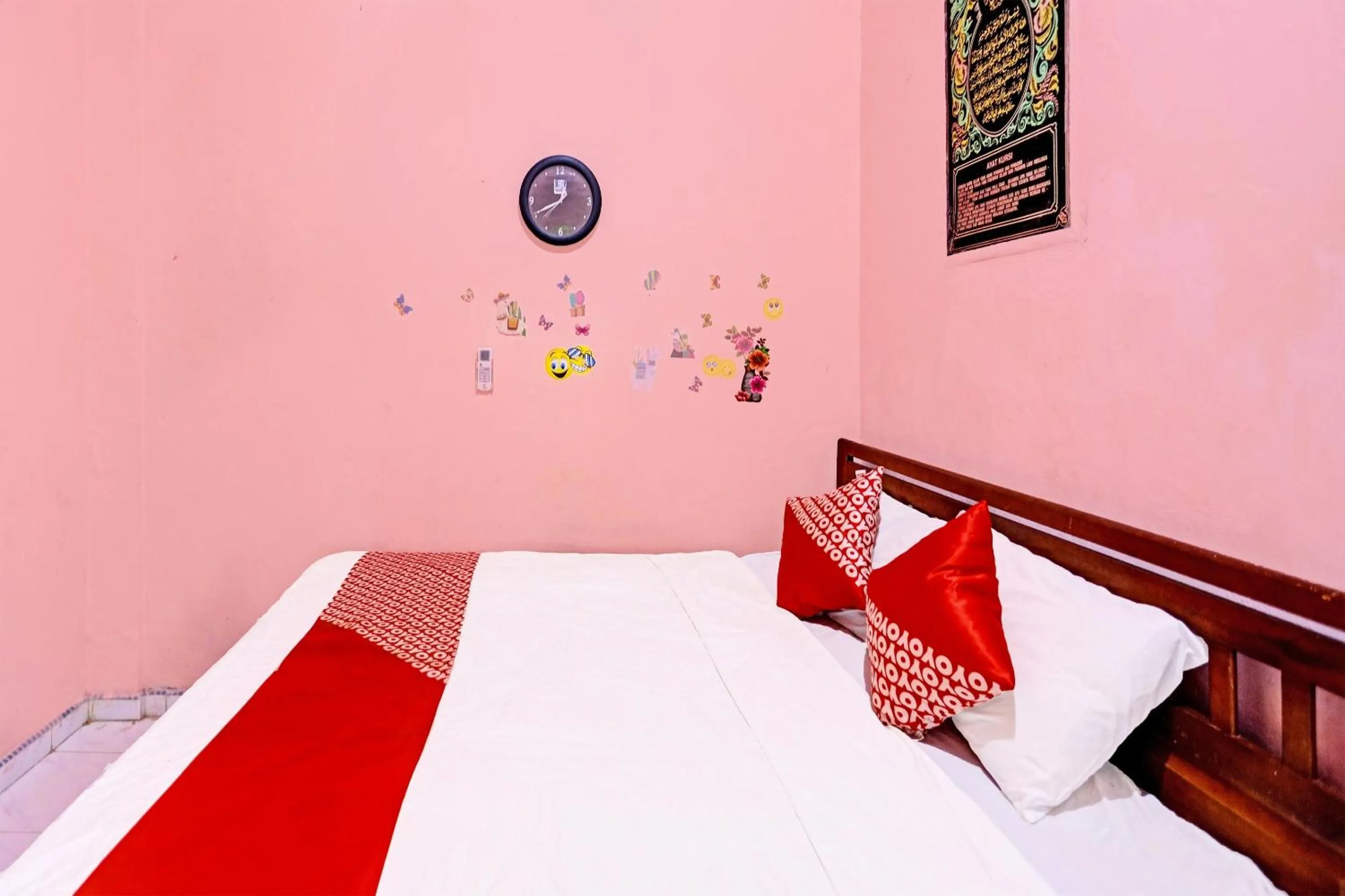 Bedroom, Bed in Hotel O Duta Stay