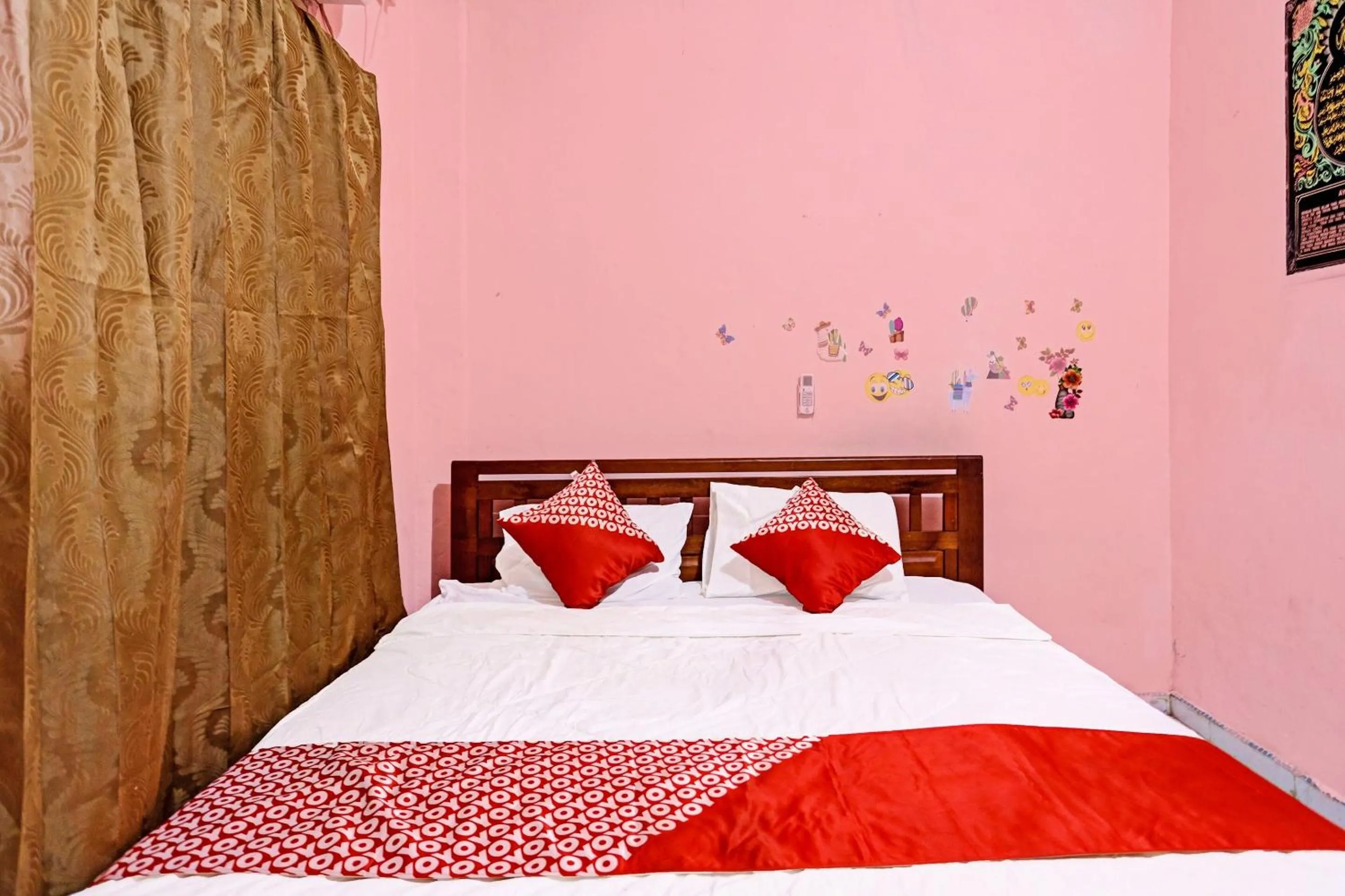 Bedroom, Bed in Hotel O Duta Stay
