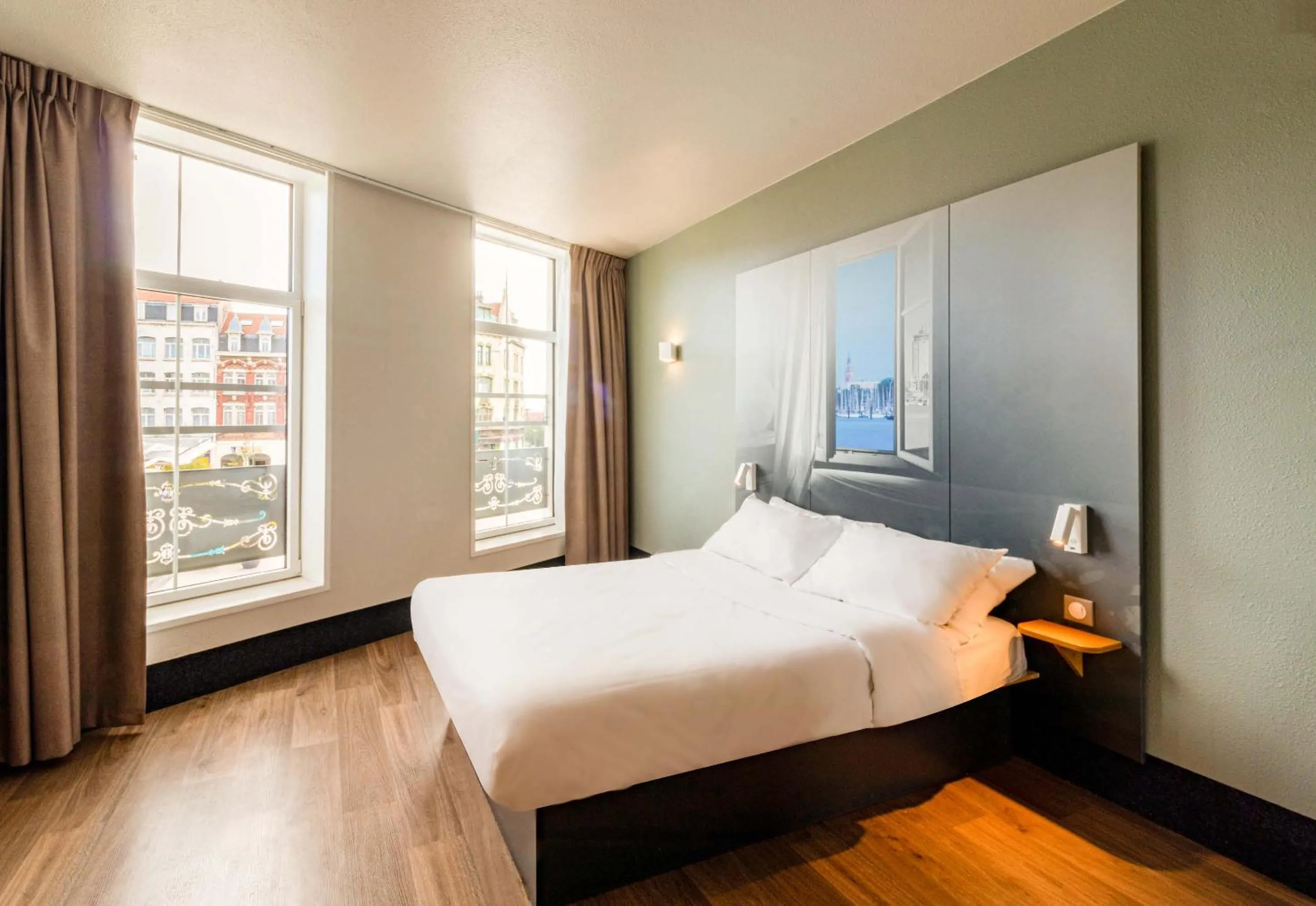 Bedroom, Bed in B&B HOTEL Dunkerque Centre Gare