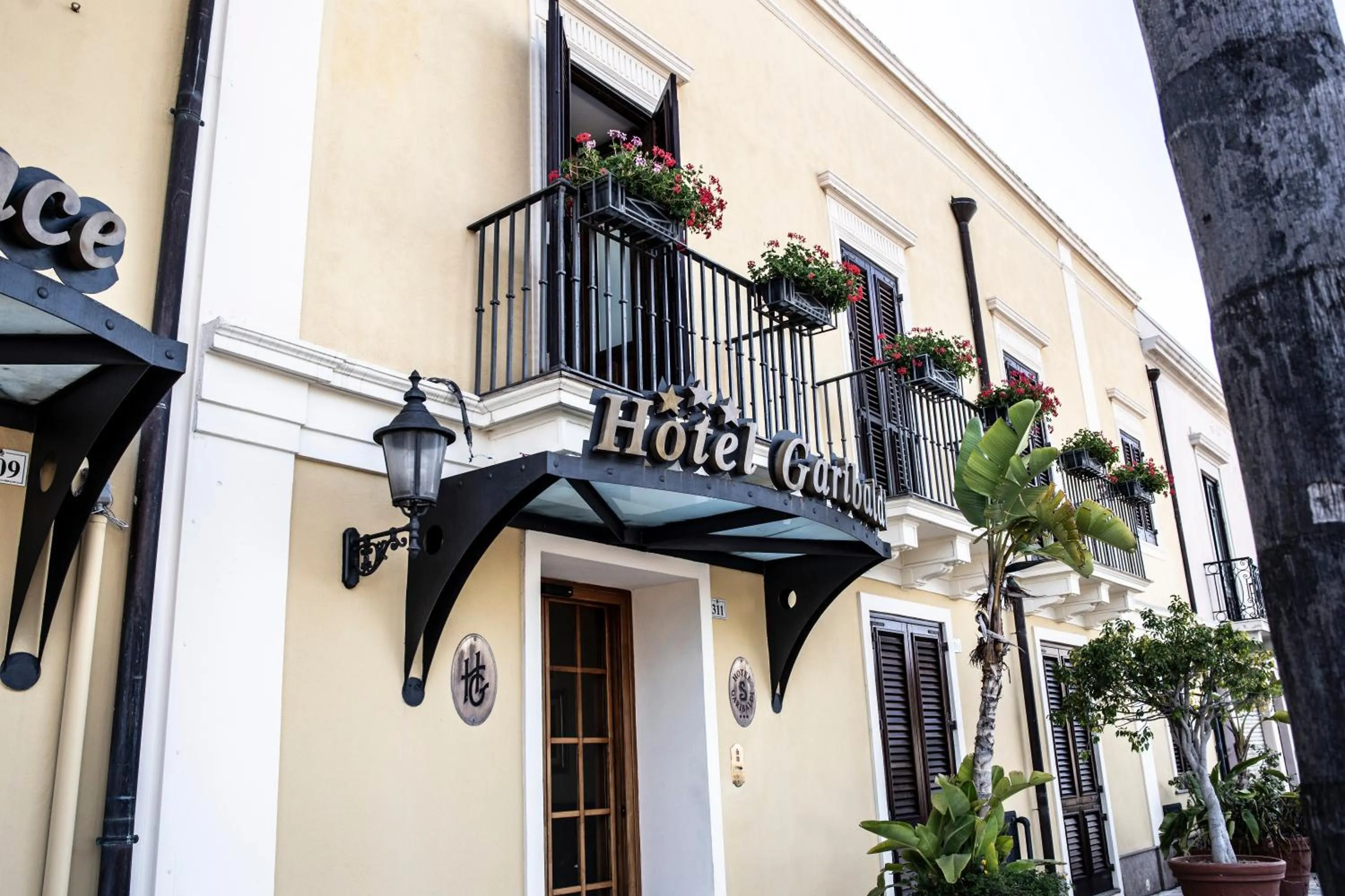 Property building in Hotel Garibaldi