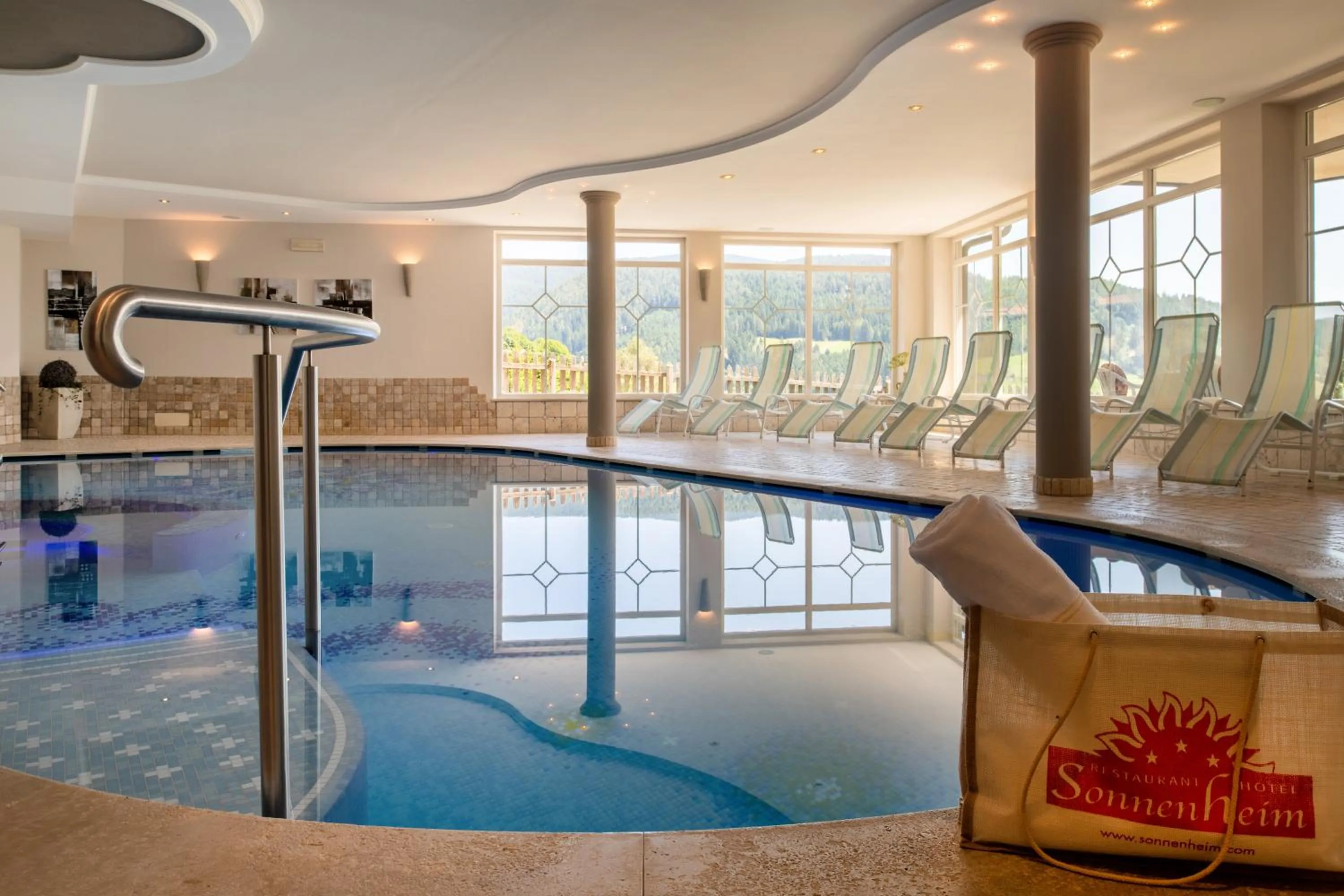 Swimming pool in Hotel Sonnenheim