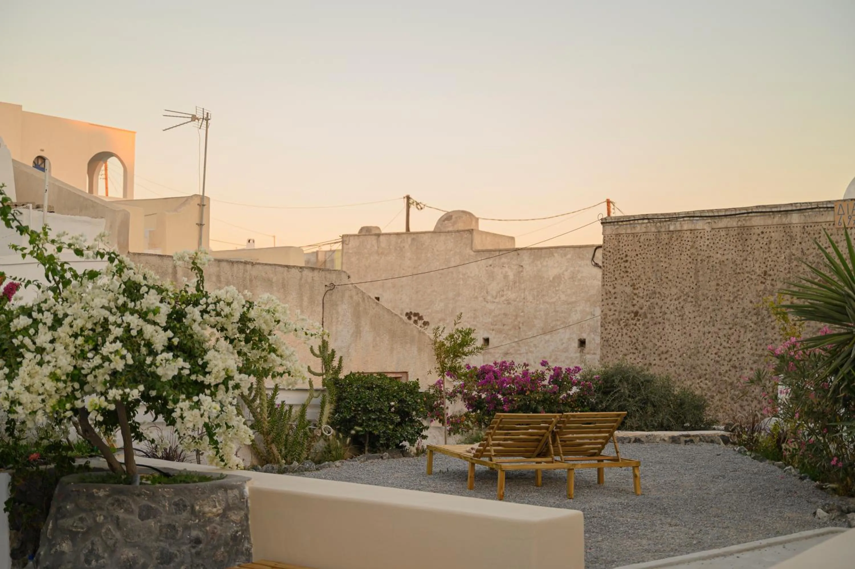 Garden in Elements Cave Suites