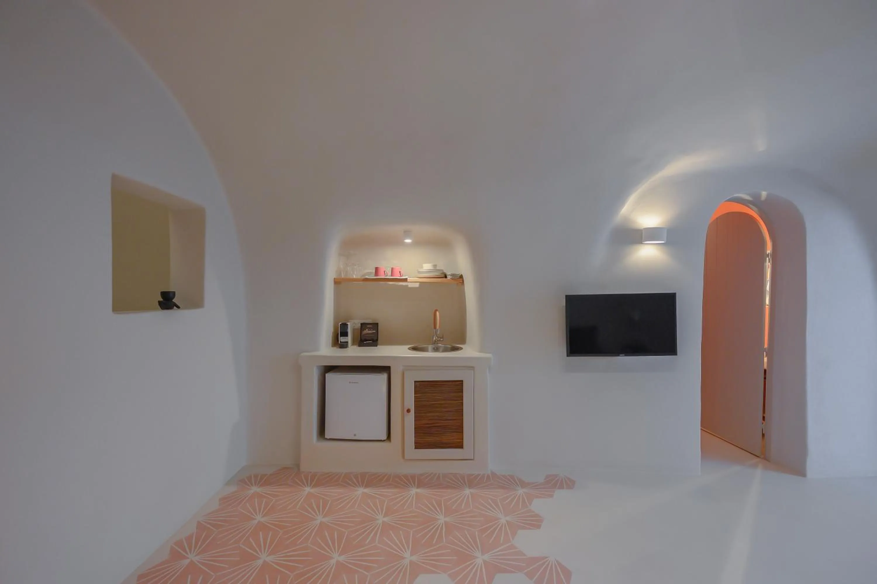 Kitchen or kitchenette in Elements Cave Suites