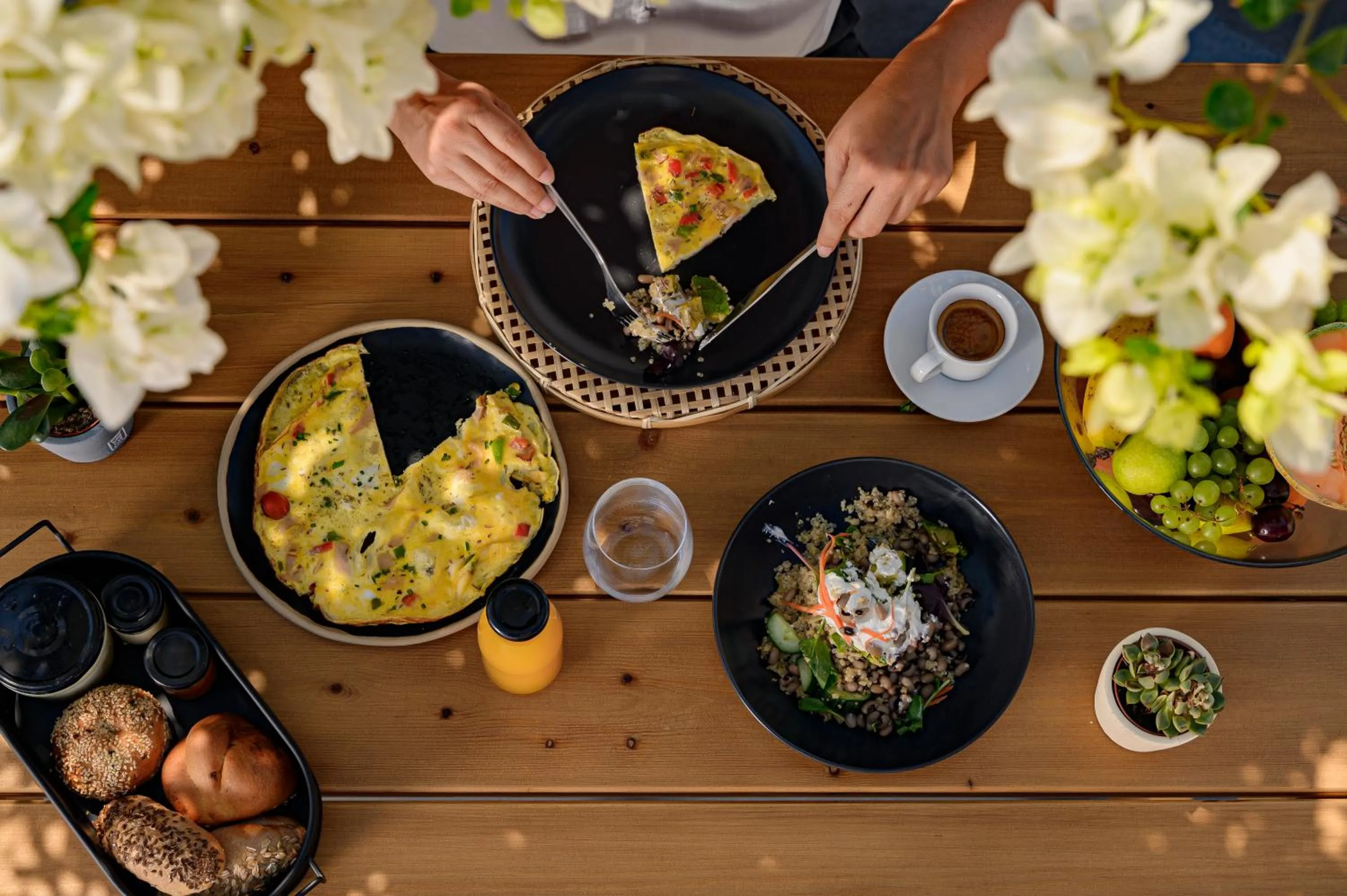 Breakfast in Elements Cave Suites