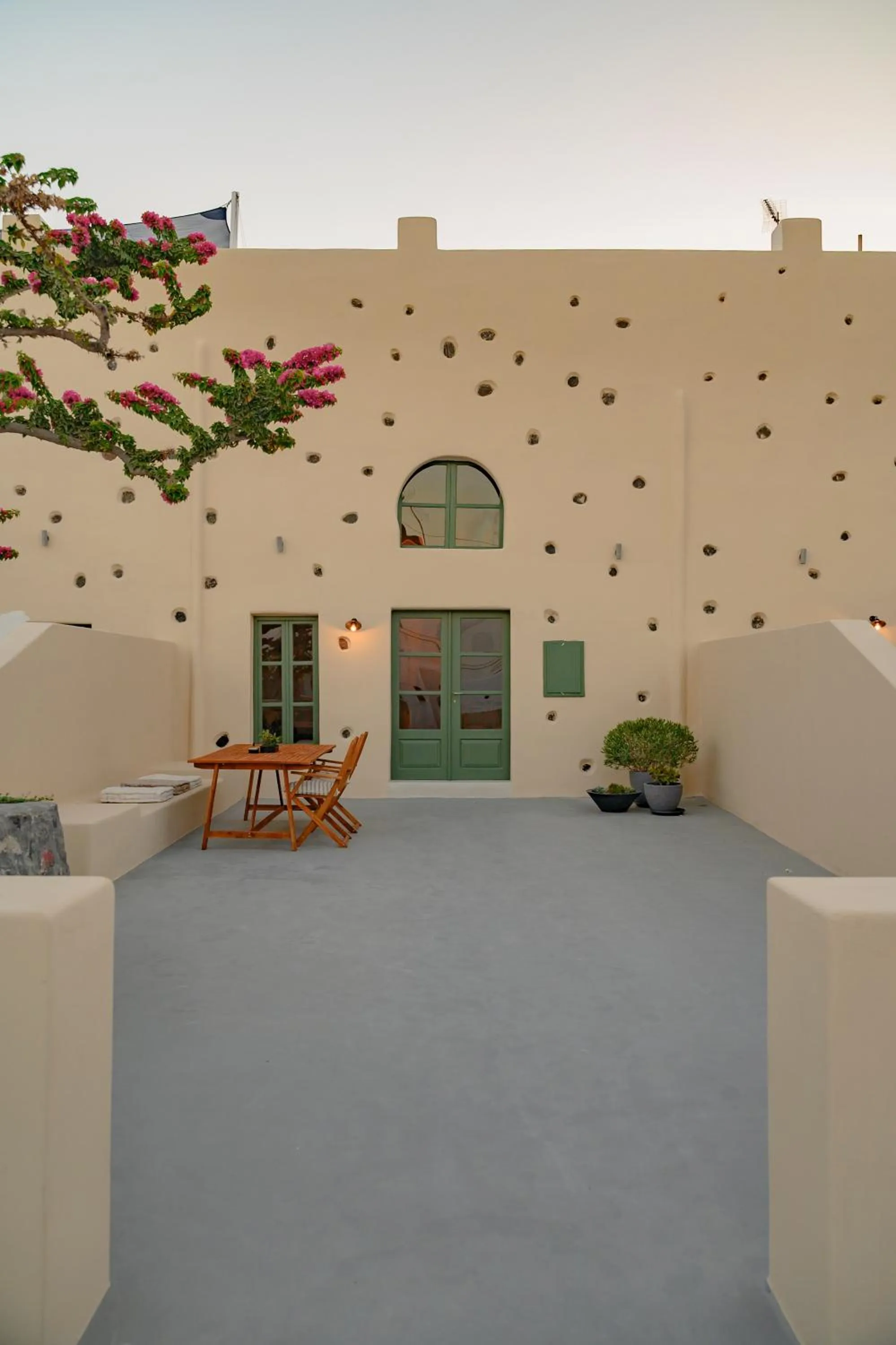 Patio in Elements Cave Suites