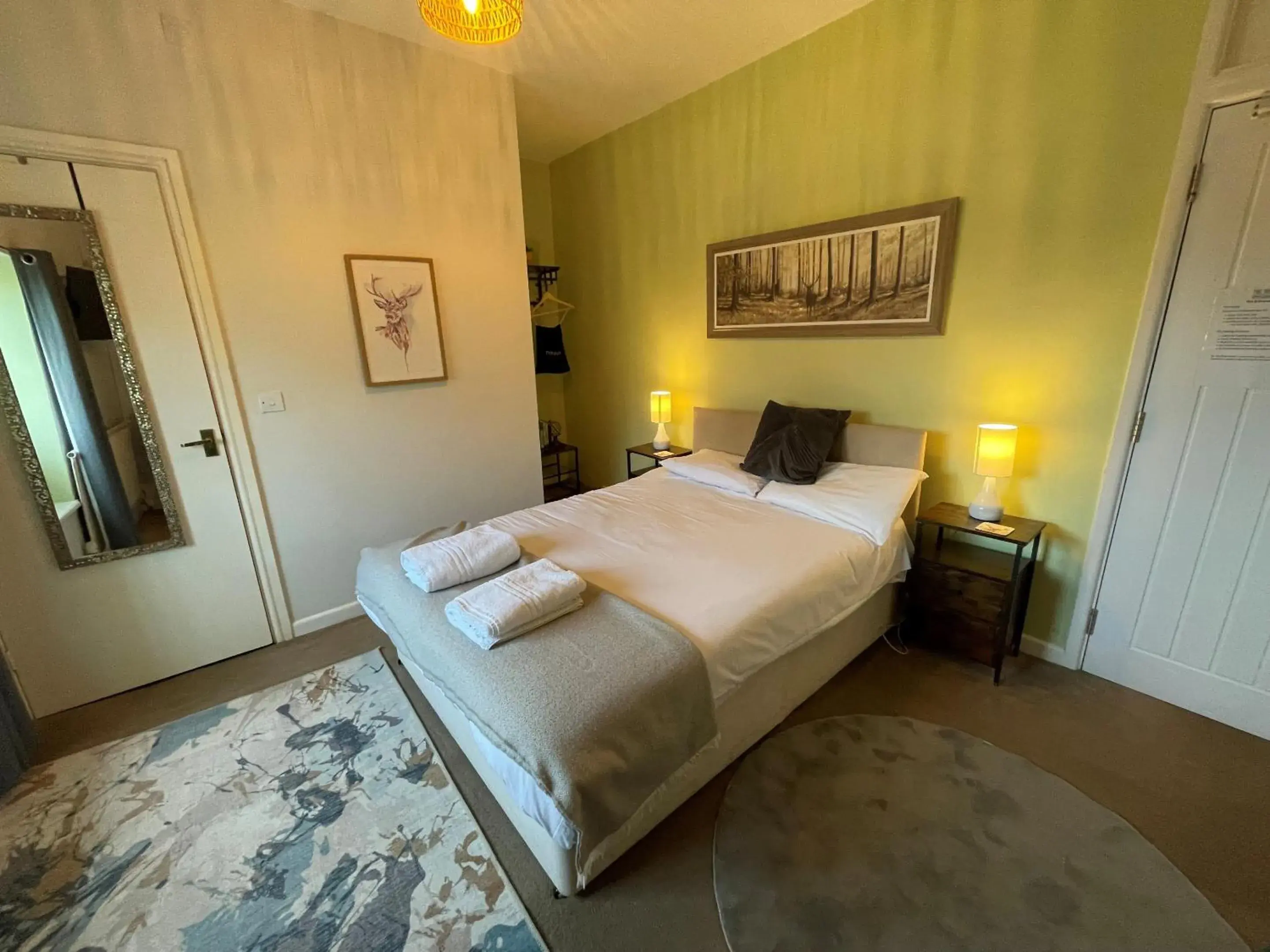 Double Room with Private Bathroom in Red Lion Double Room with Private Bathroom in Red Lion