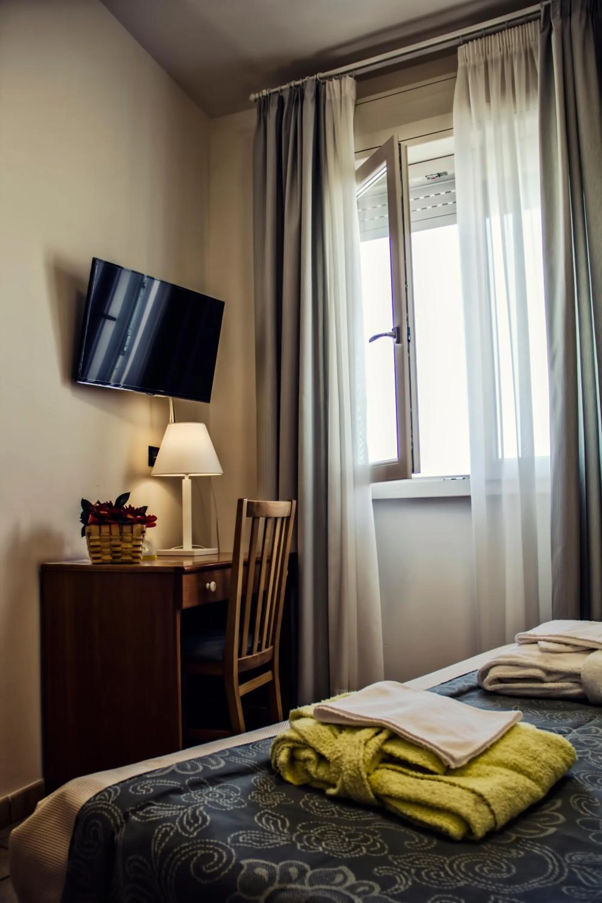 Bed in Hotel Sirenetta