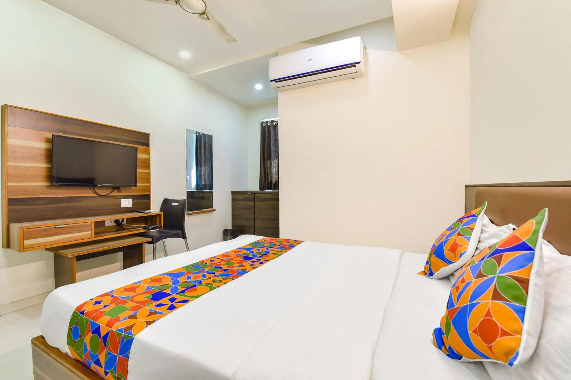 TV and multimedia, Bed in FabHotel Crystal - Nr Odau Ring Road