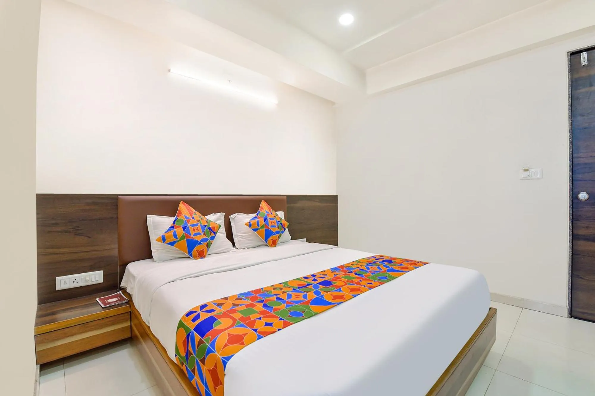 Bed in FabHotel Crystal - Nr Odau Ring Road