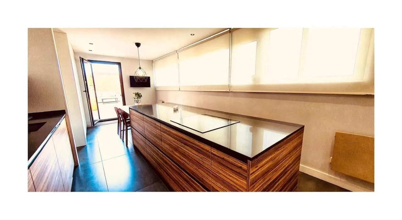 Kitchen or kitchenette in Lovely penthouse condo with pool