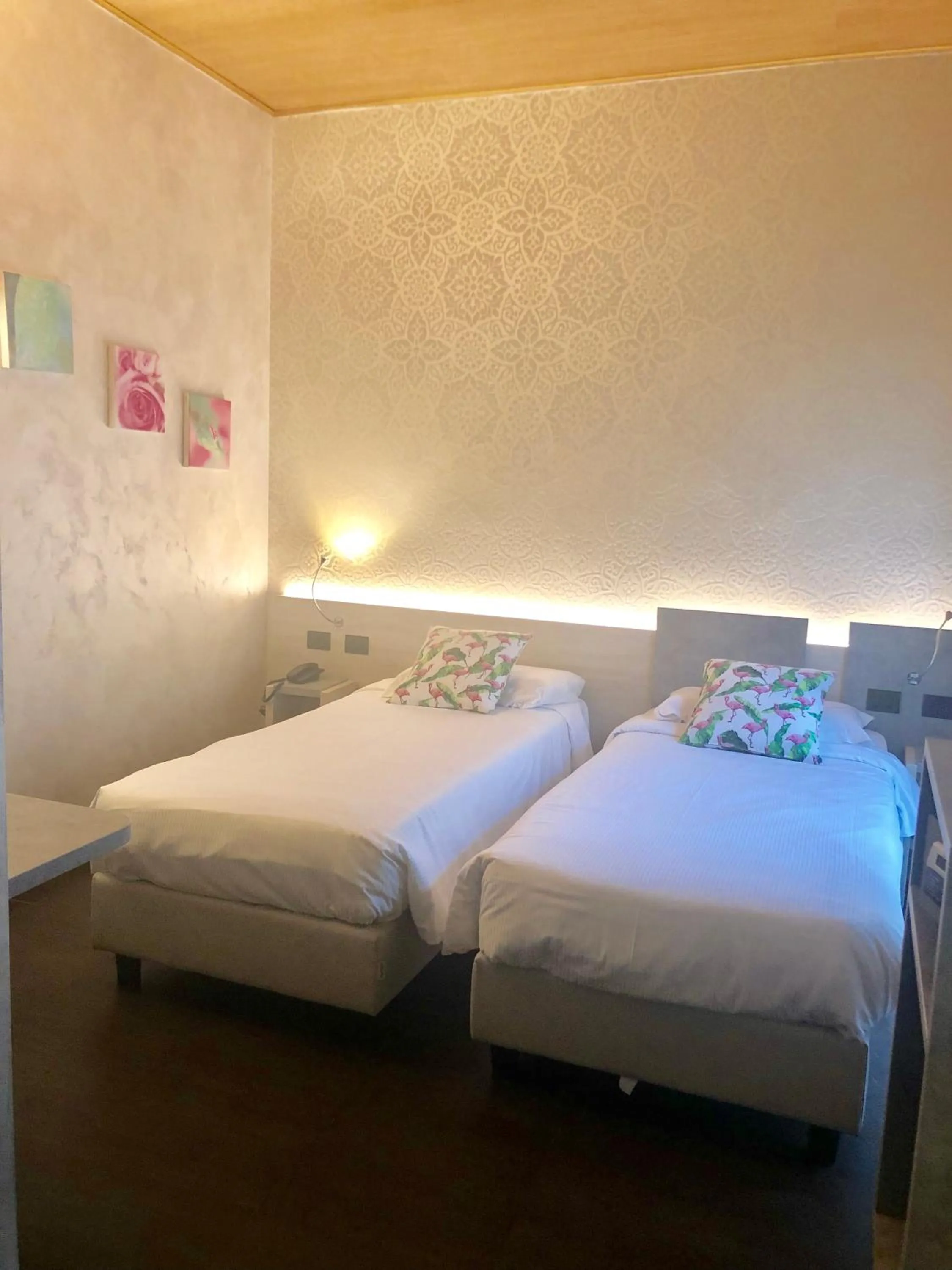 Bedroom, Bed in Hotel Bolzano