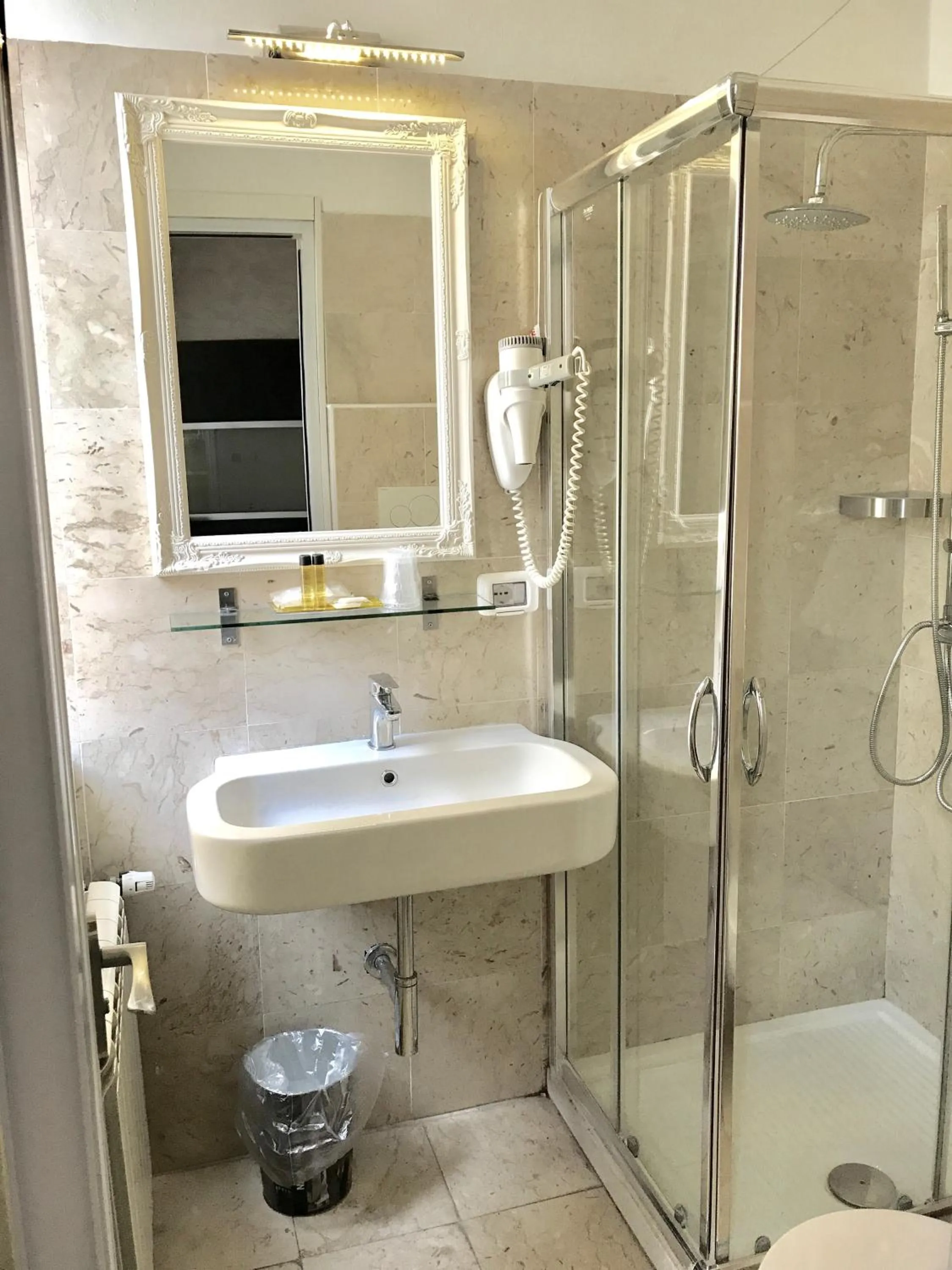 Bathroom in Hotel Bolzano