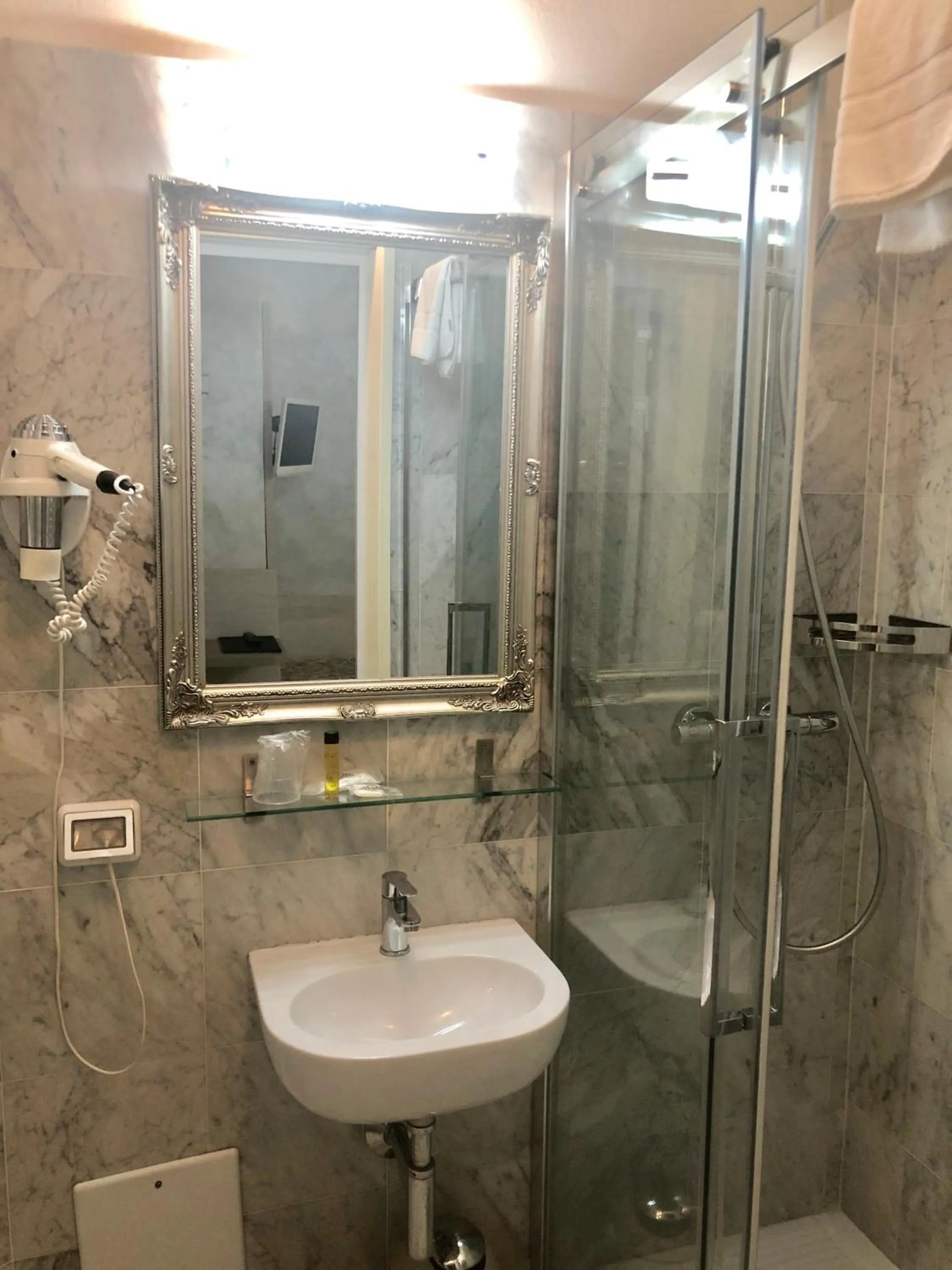 Bathroom in Hotel Bolzano