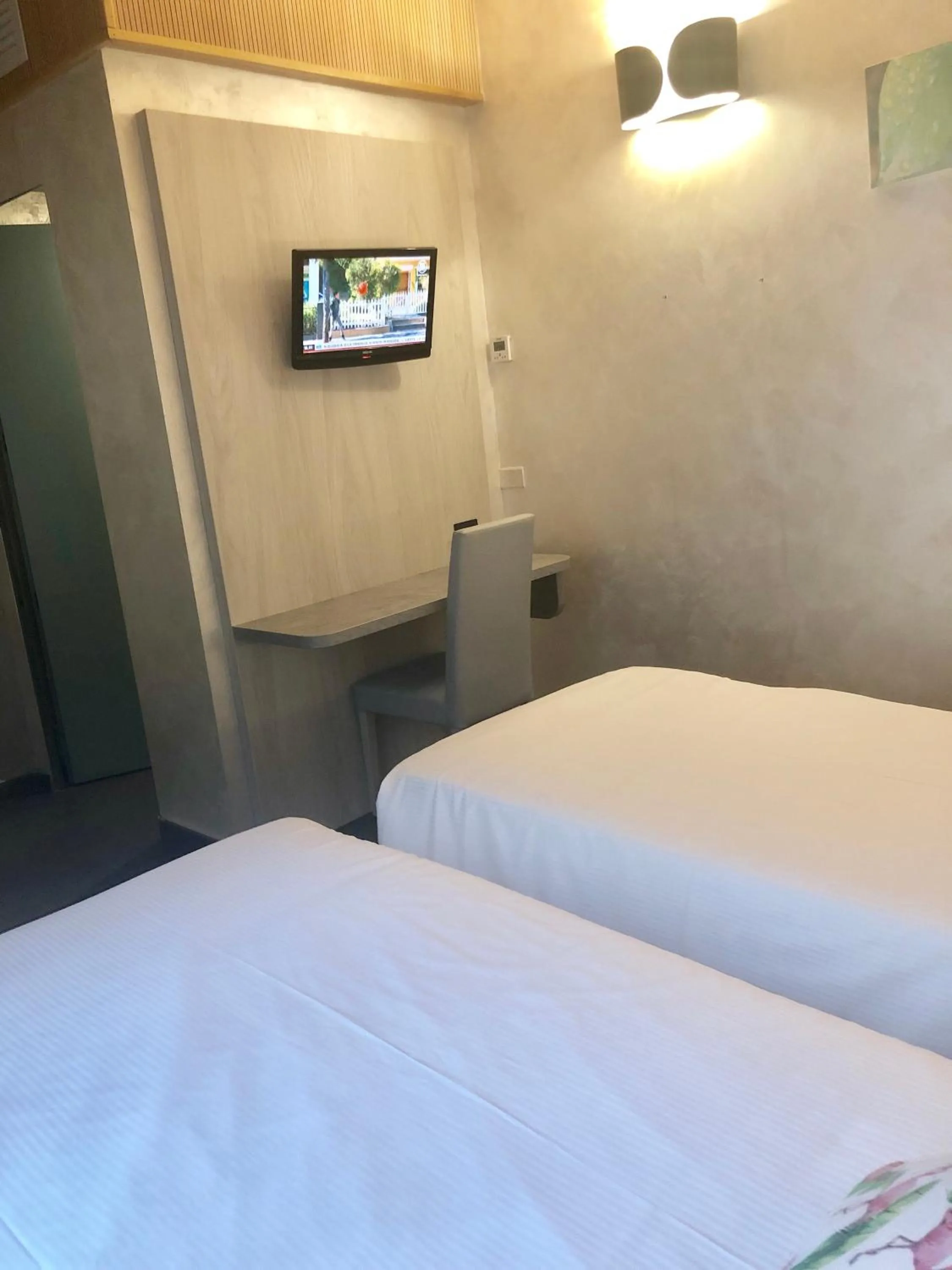 Bedroom, Bed in Hotel Bolzano