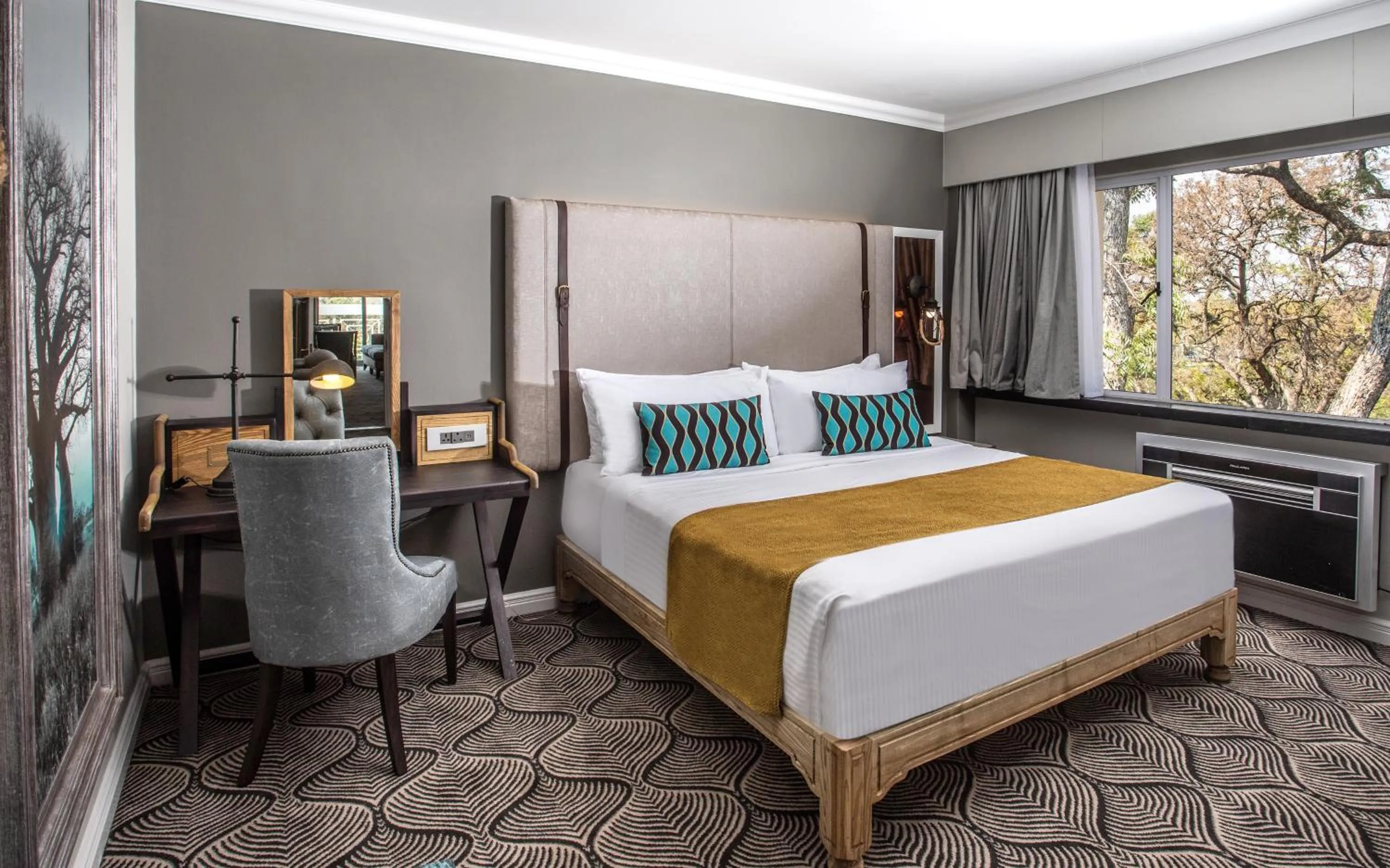 Bedroom, Bed in Southern Sun Ridgeway Lusaka