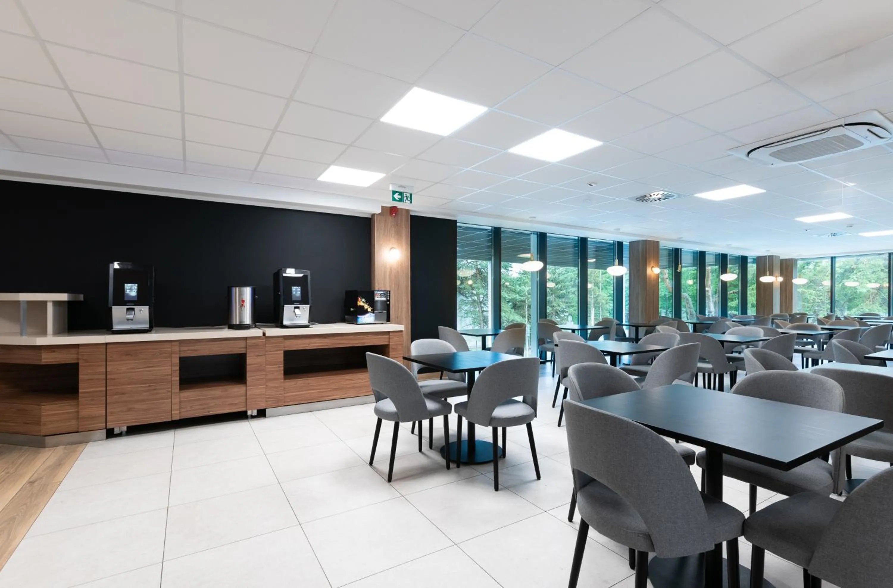 Restaurant/places to eat in Interferie Dąbki SU Argentyt