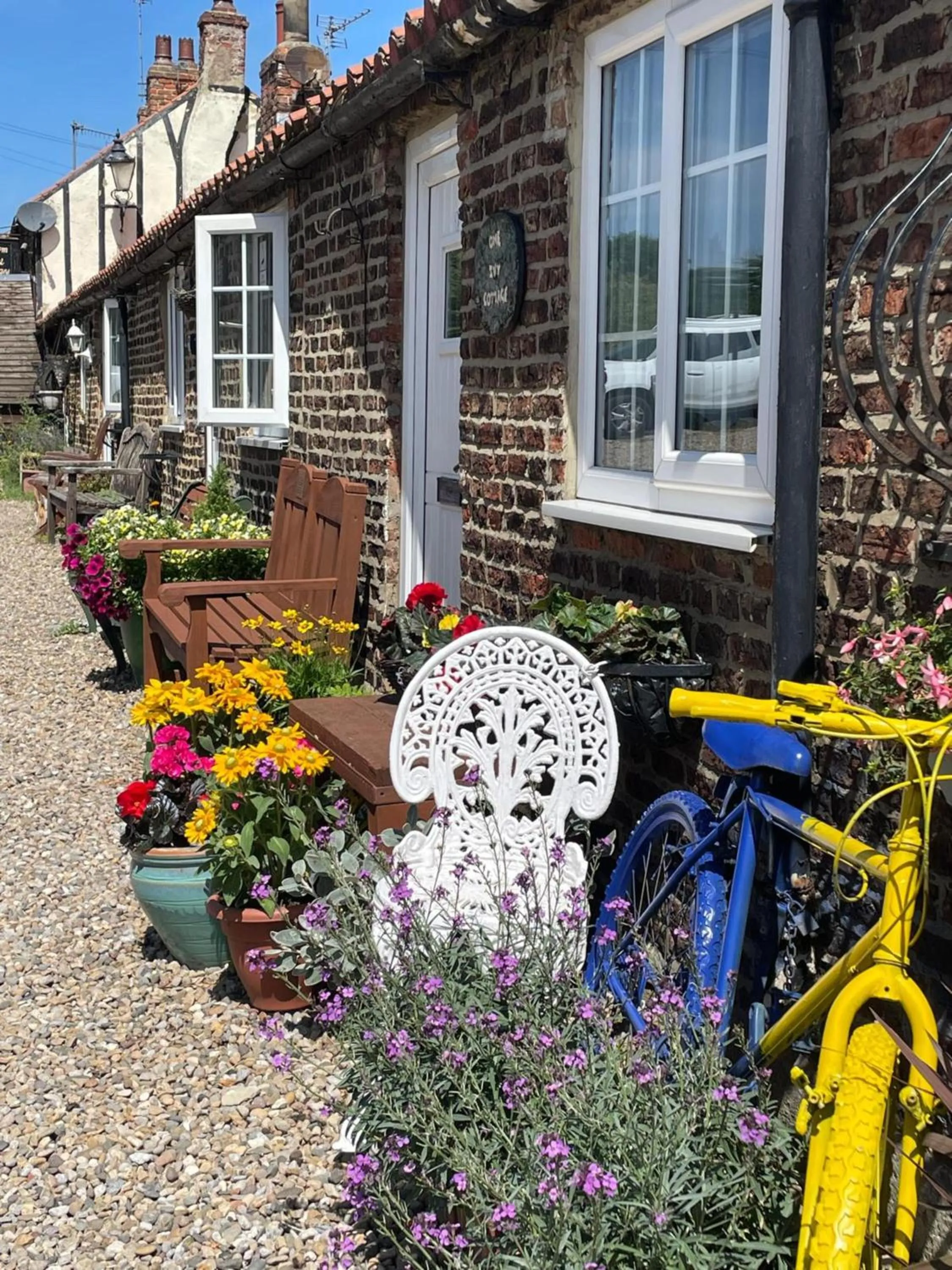 Day in OYO Yarm Cottages