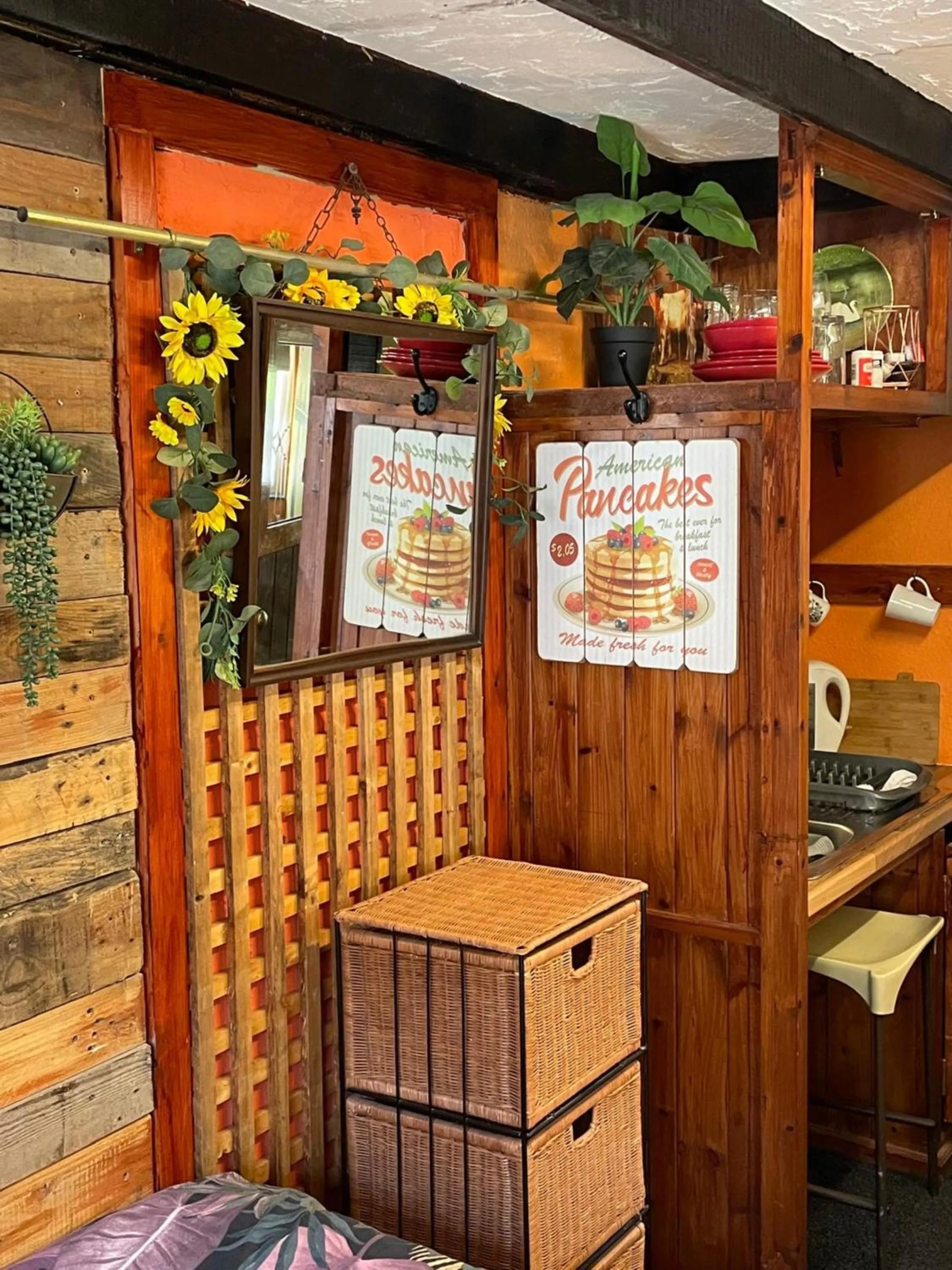 Logo/Certificate/Sign in OYO Yarm Cottages