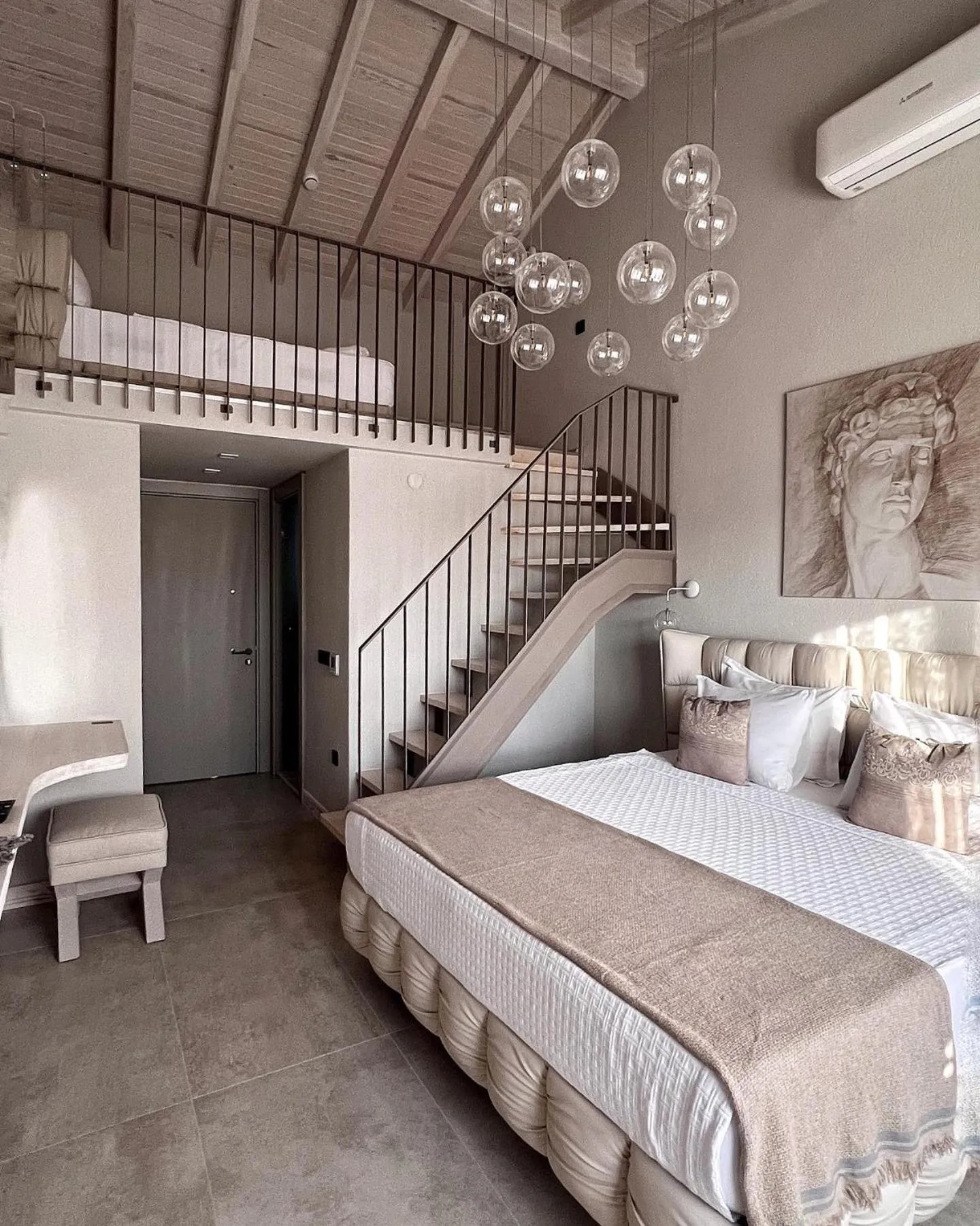 Photo of the whole room, Bed in Ala Da Vinci Hotel Alaçatı