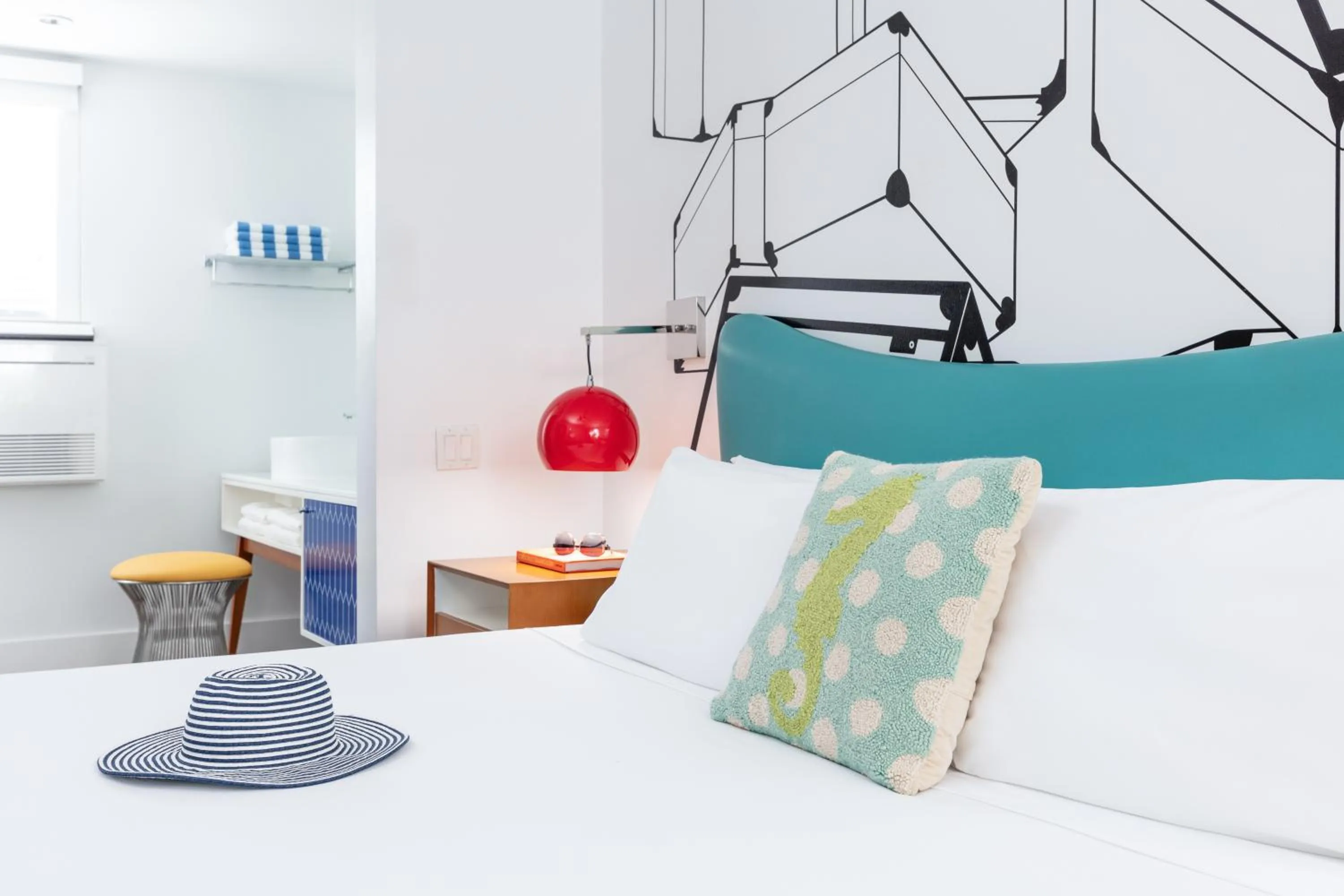 Bed in The Vagabond Hotel Miami