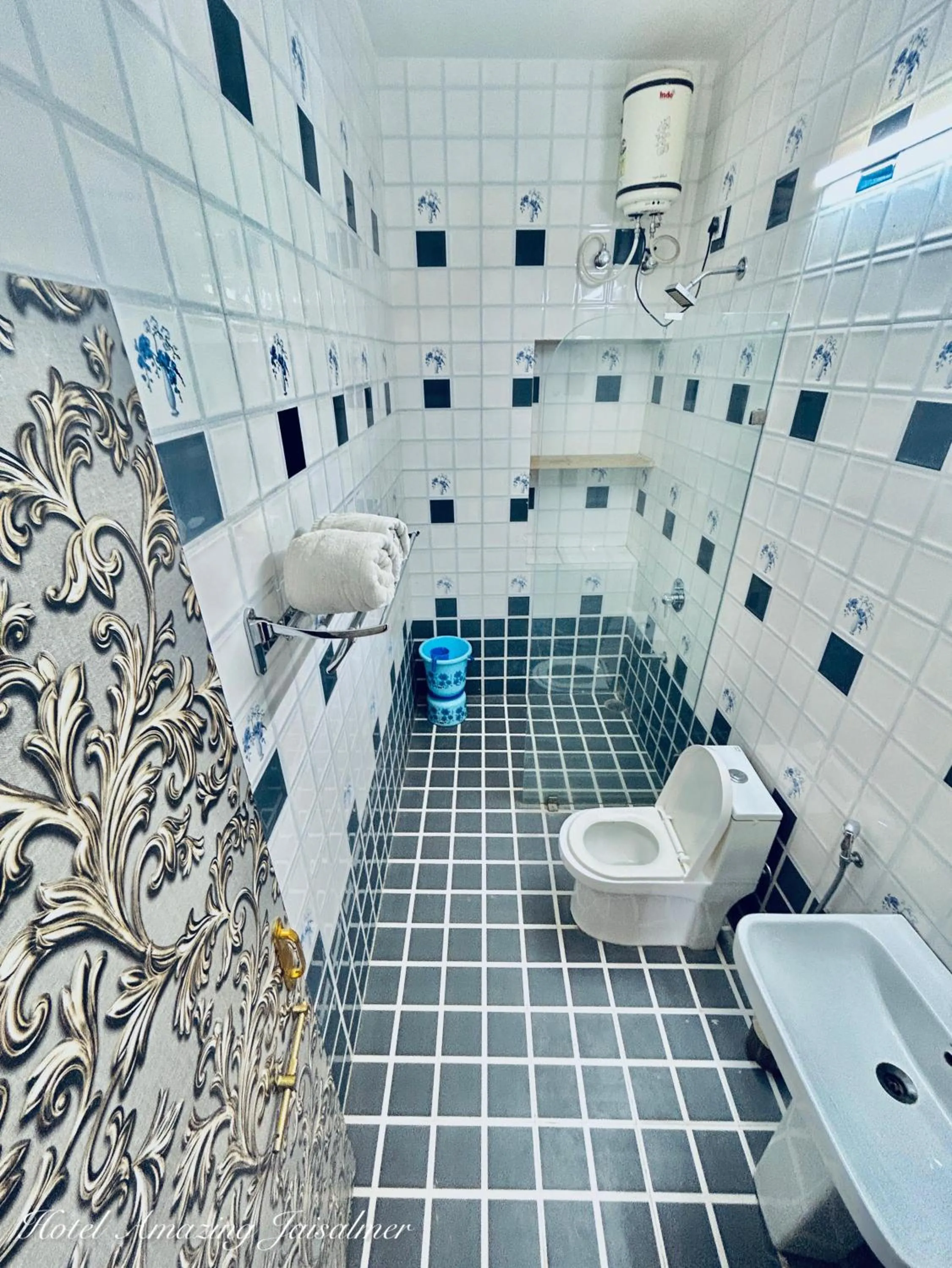 Shower in Hotel Amazing Jaisalmer